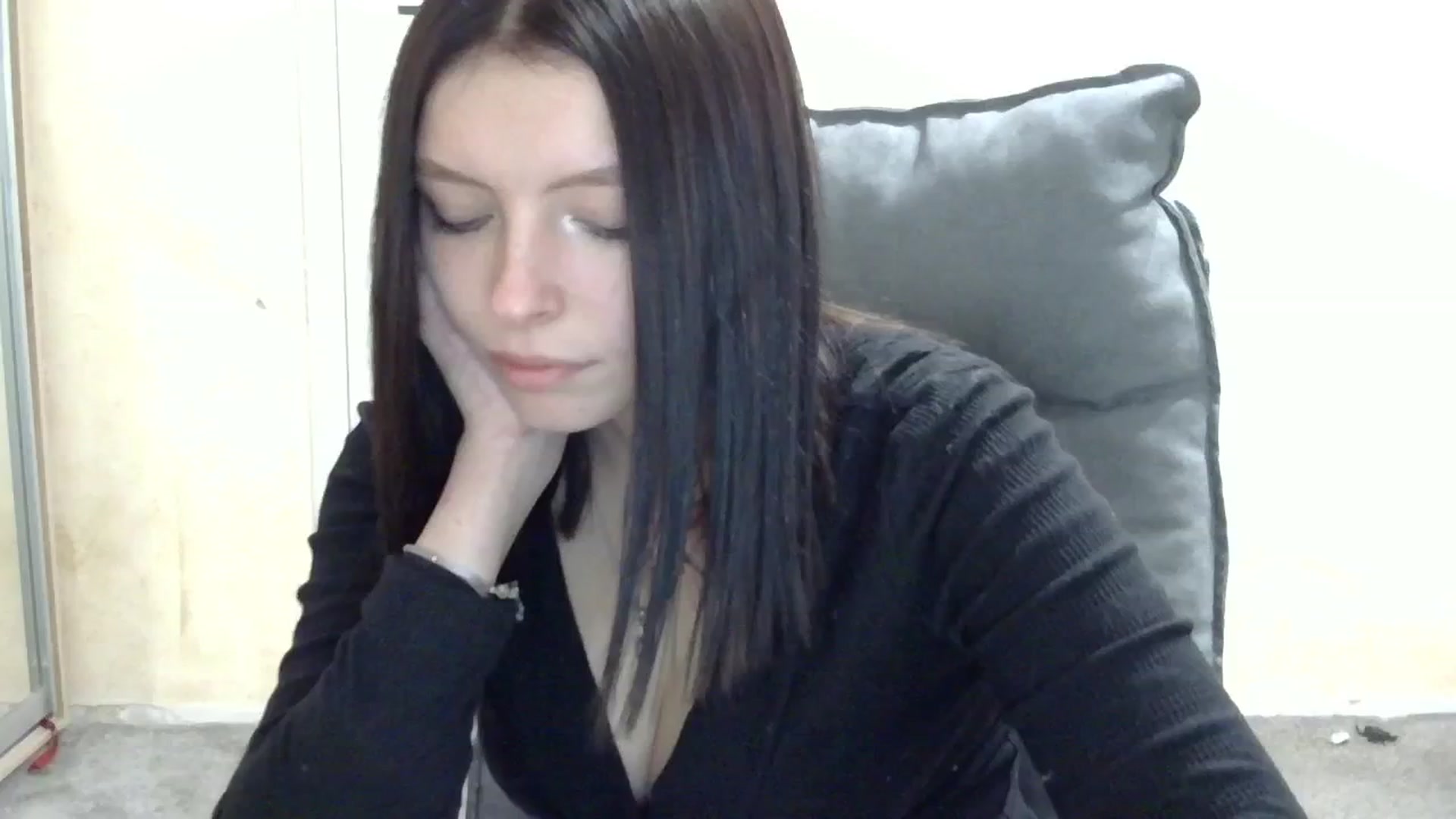 Gallery image thumbnail from MaybeMary's myfreecams stream on, 10/30/2024, 18:34 image 2 of 20