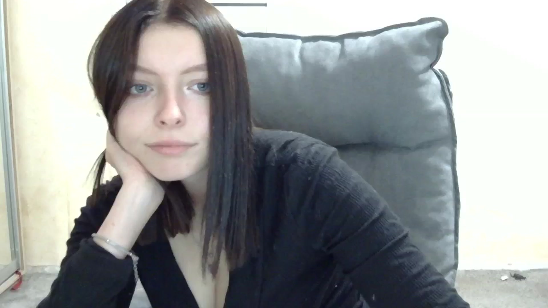 Gallery image thumbnail from MaybeMary's myfreecams stream on, 10/30/2024, 18:34 image 12 of 20