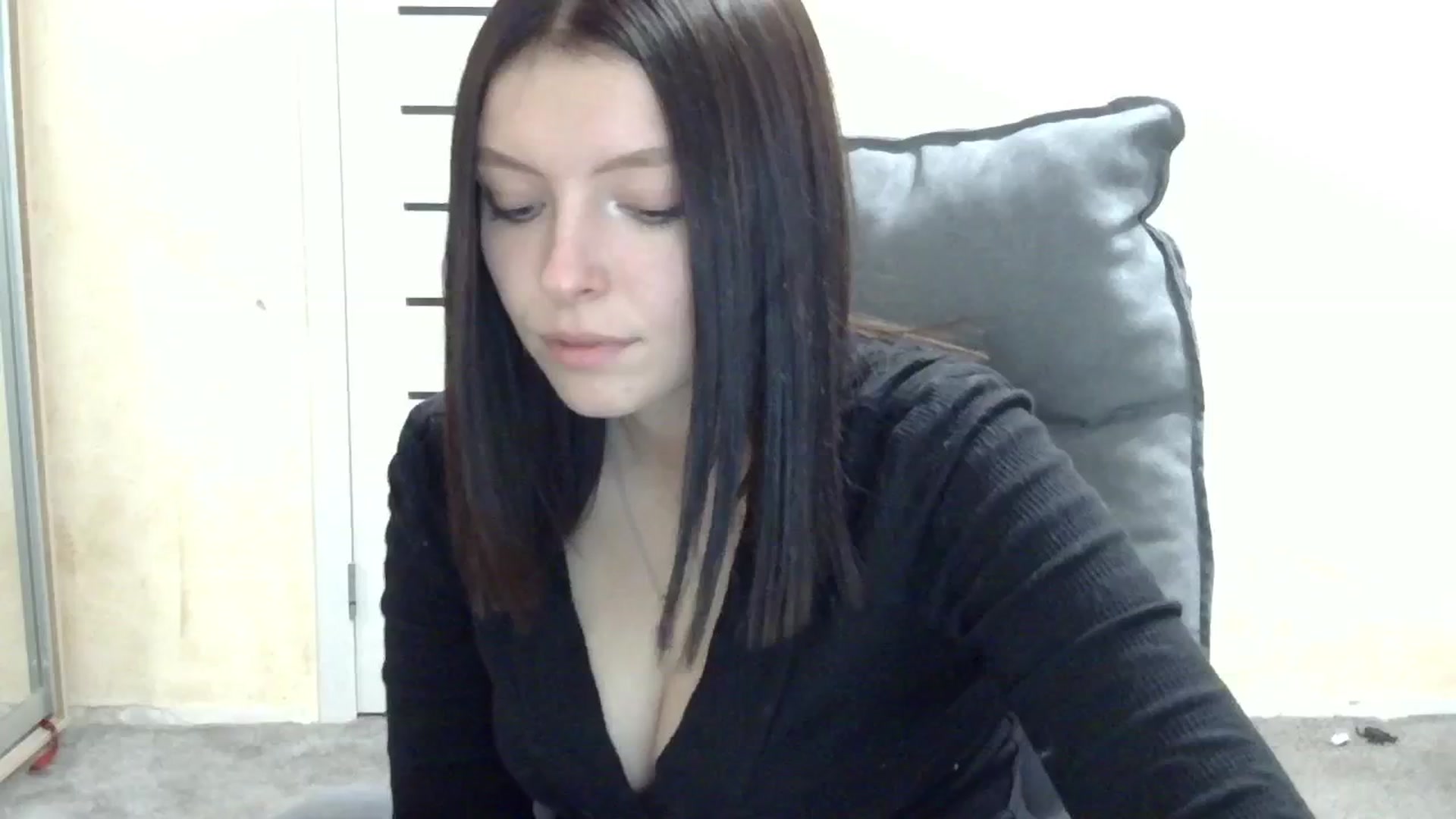 Gallery image thumbnail from MaybeMary's myfreecams stream on, 10/30/2024, 18:34 image 6 of 20
