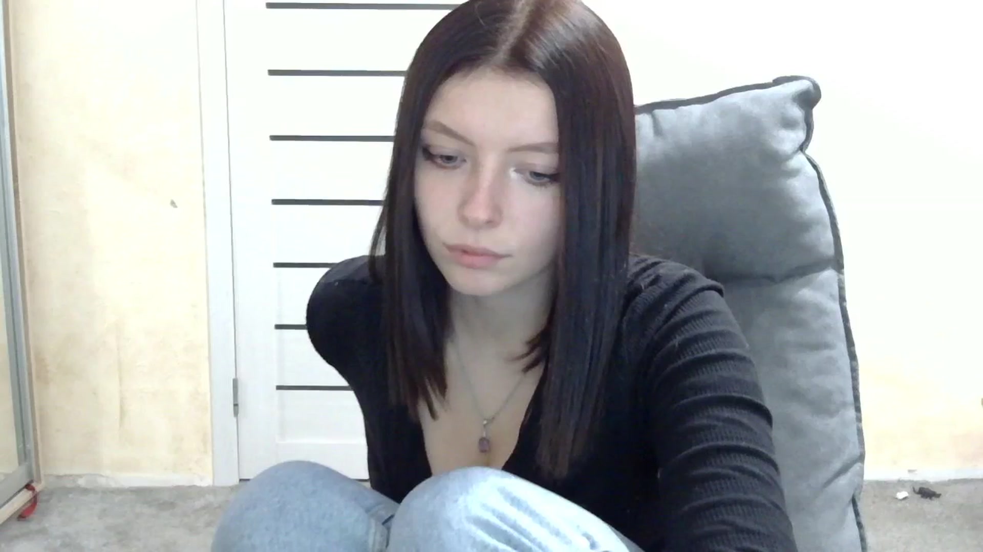 Gallery image thumbnail from MaybeMary's myfreecams stream on, 10/30/2024, 19:23 image 16 of 20