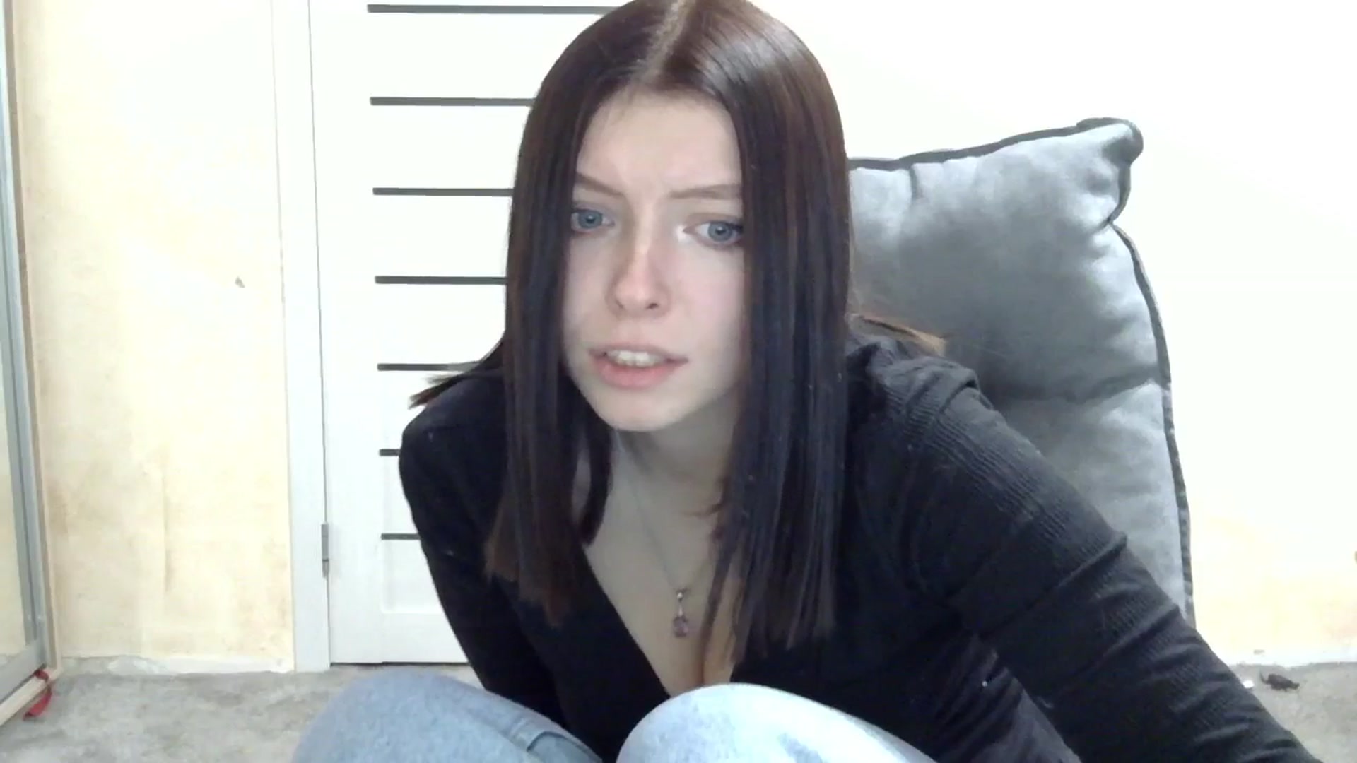 Gallery image thumbnail from MaybeMary's myfreecams stream on, 10/30/2024, 19:23 image 11 of 20