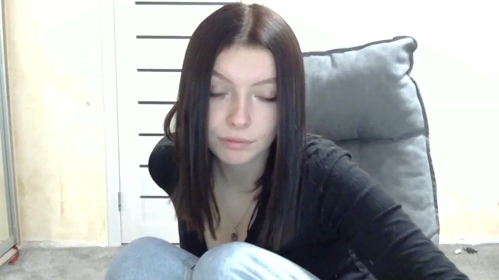 Gallery image thumbnail from MaybeMary's myfreecams stream on, 10/30/2024, 19:23 image 17 of 20