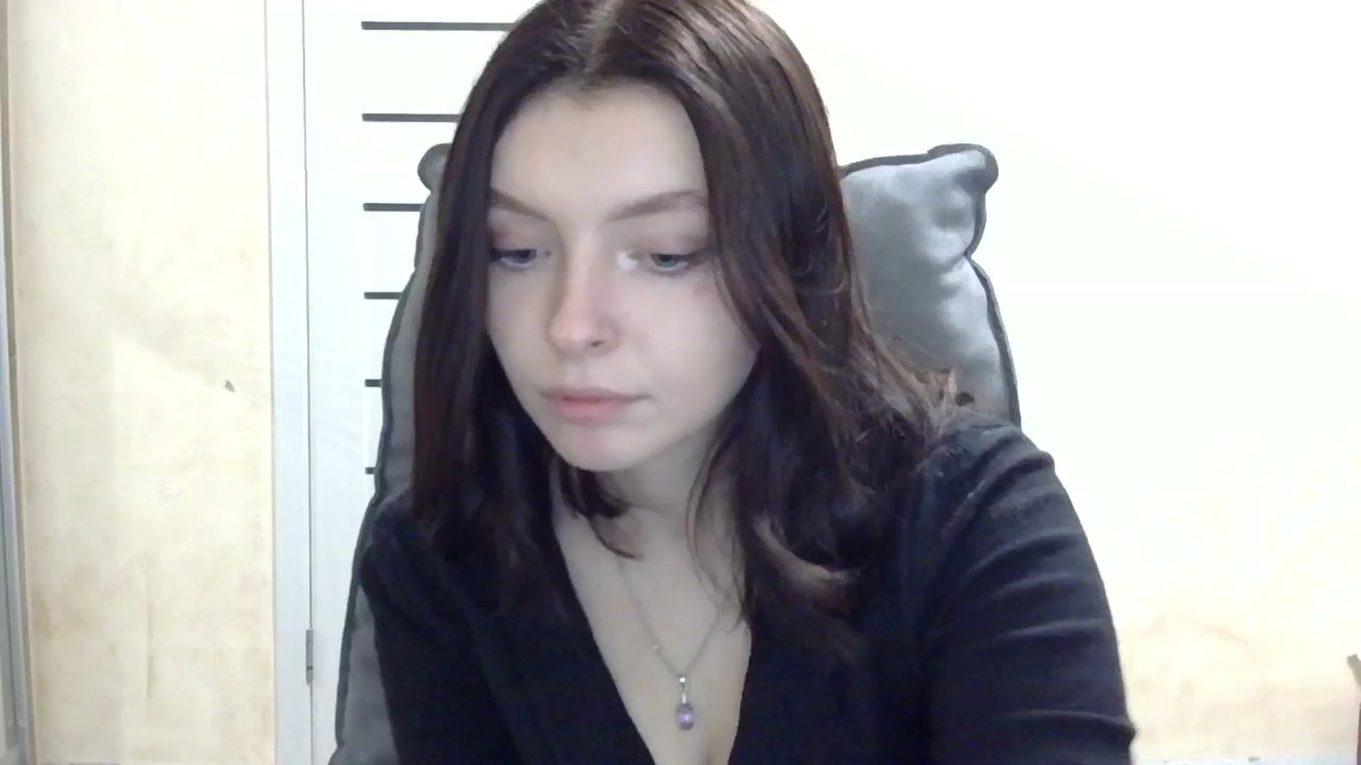 Gallery image thumbnail from MaybeMary's myfreecams stream on, 11/02/2024, 19:09 image 15 of 20