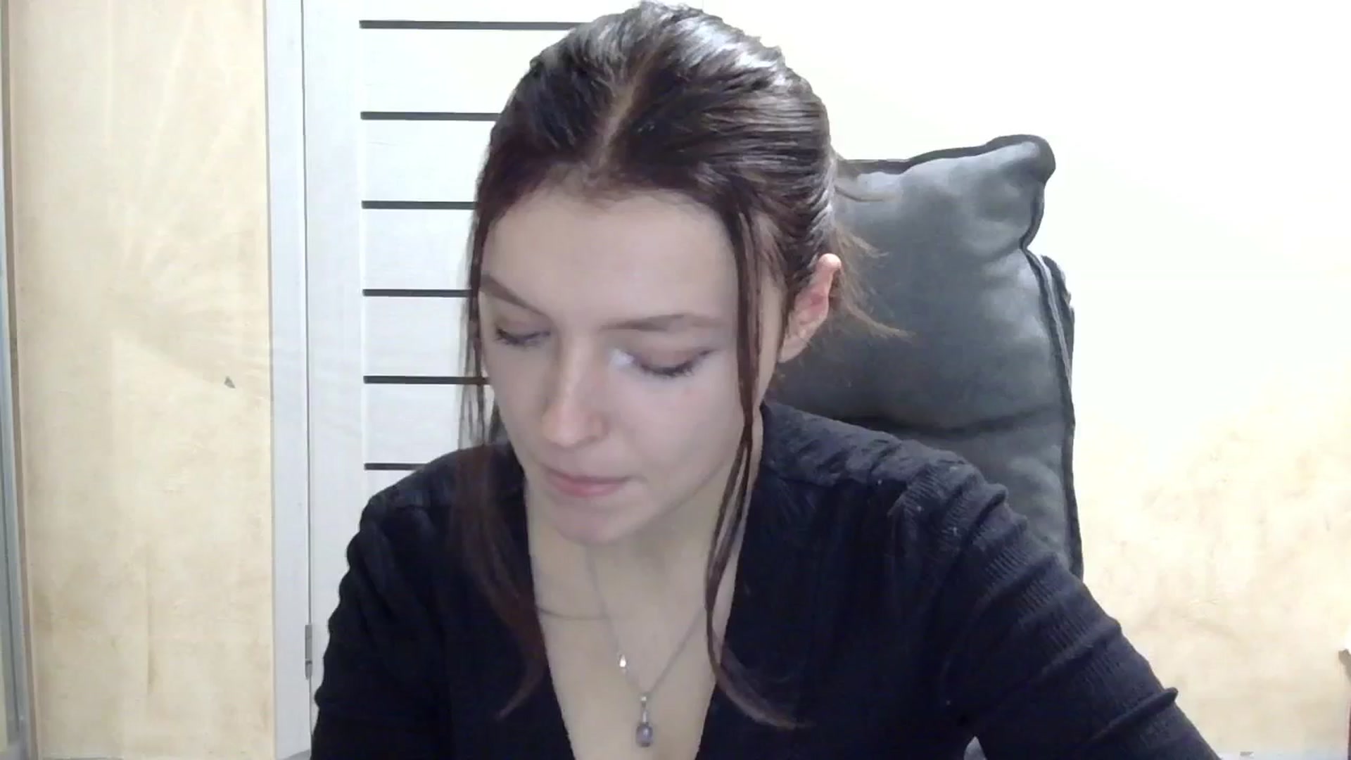 Gallery image thumbnail from MaybeMary's myfreecams stream on, 11/02/2024, 19:09 image 18 of 20