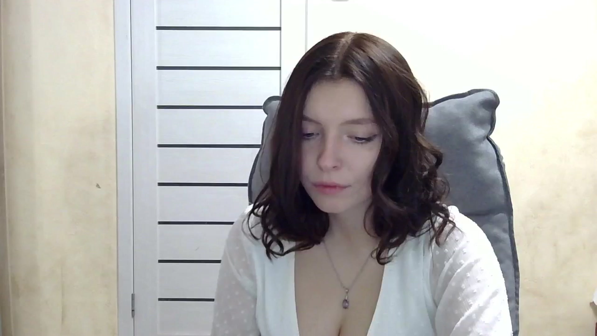 Gallery image thumbnail from MaybeMary's myfreecams stream on, 11/03/2024, 18:03 image 4 of 20