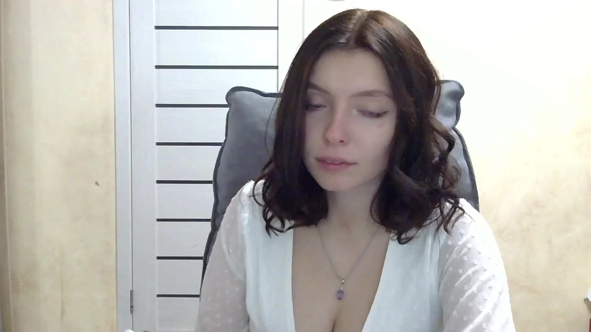 Gallery image thumbnail from MaybeMary's myfreecams stream on, 11/03/2024, 18:03 image 2 of 20