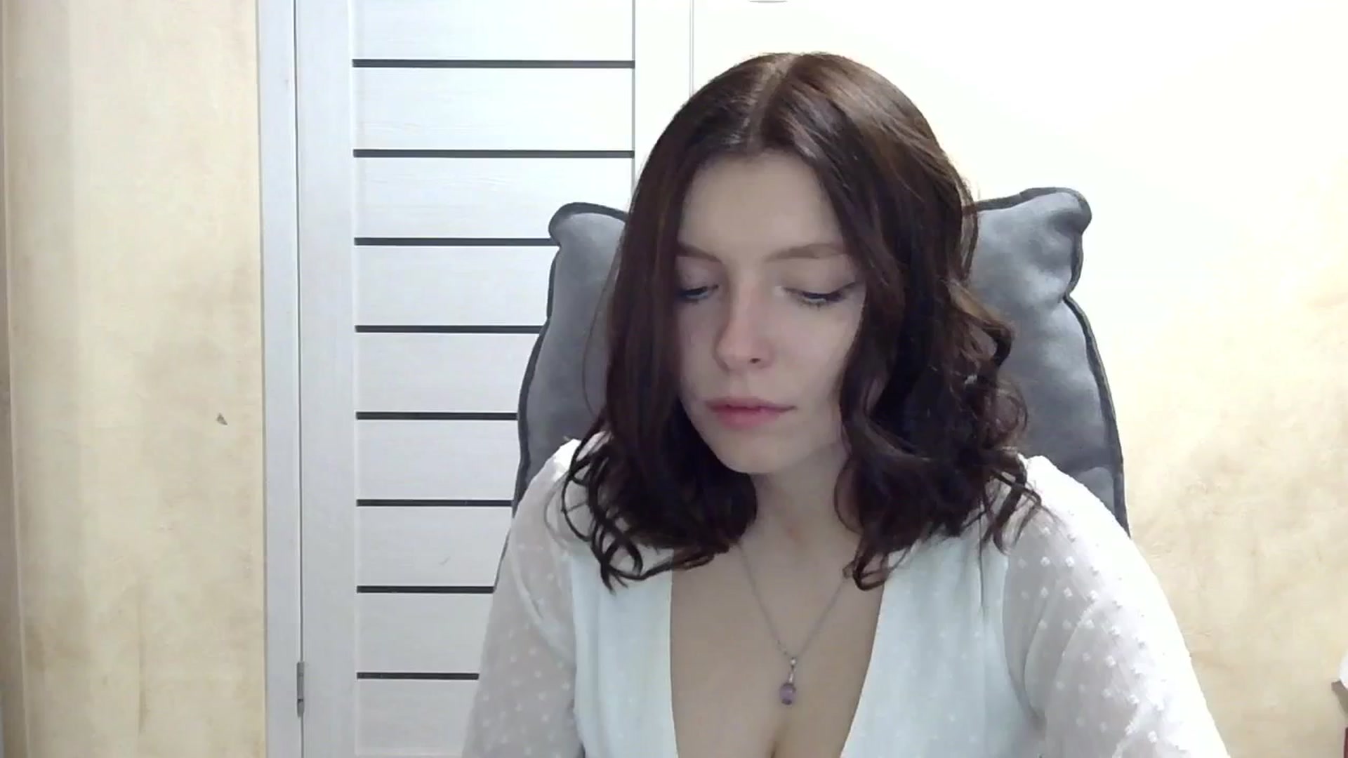 Gallery image thumbnail from MaybeMary's myfreecams stream on, 11/03/2024, 18:03 image 3 of 20