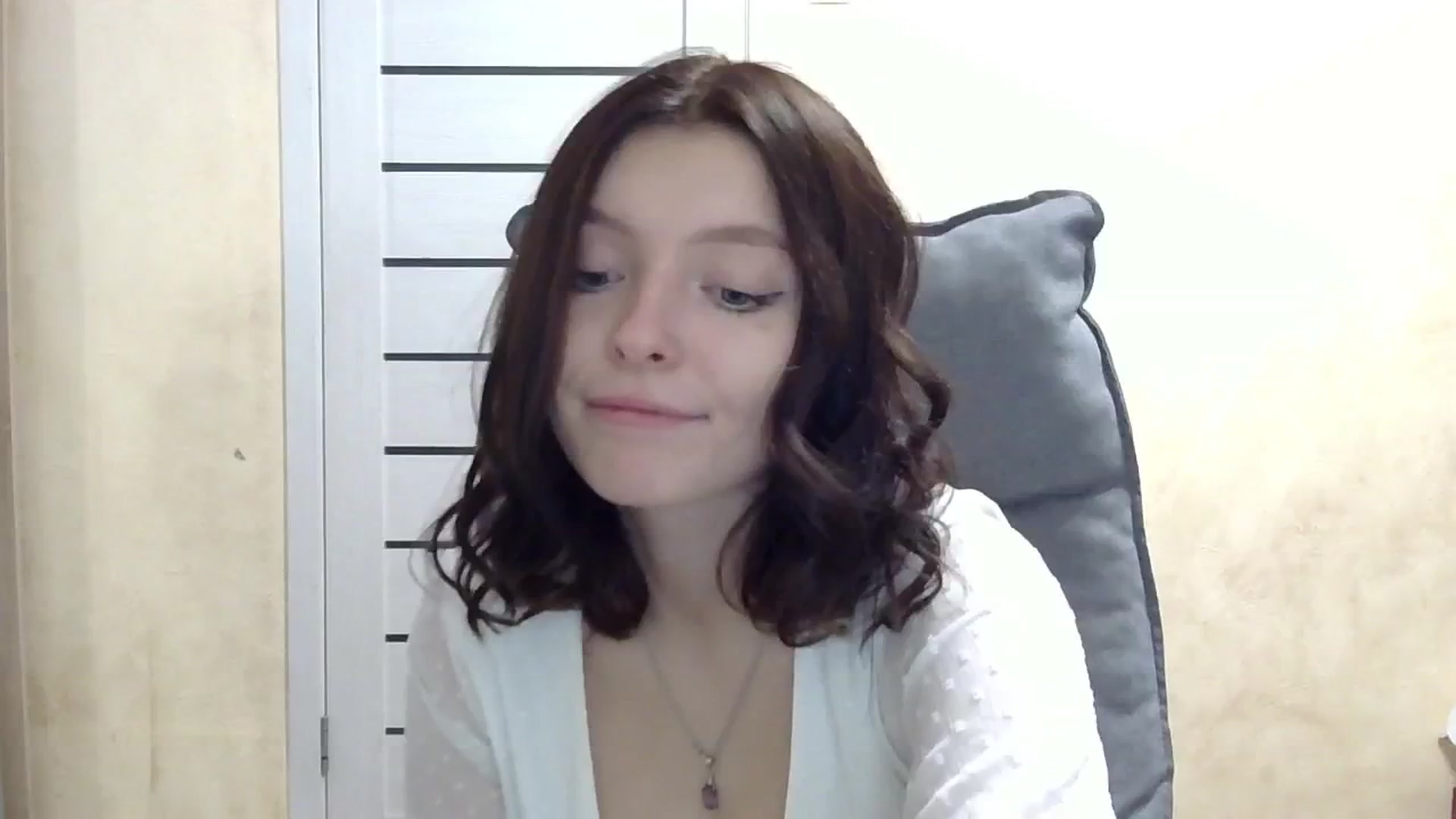 Gallery image thumbnail from MaybeMary's myfreecams stream on, 11/03/2024, 18:03 image 5 of 20