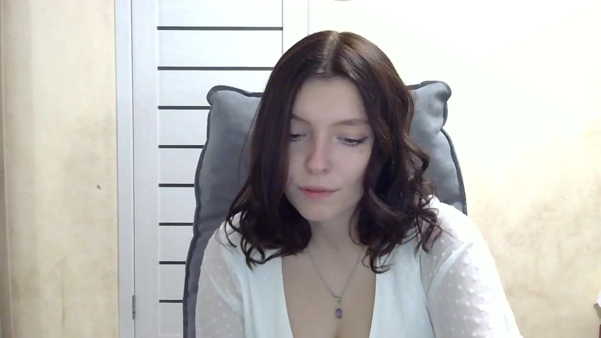 Gallery image thumbnail from MaybeMary's myfreecams stream on, 11/03/2024, 18:03 image 6 of 20