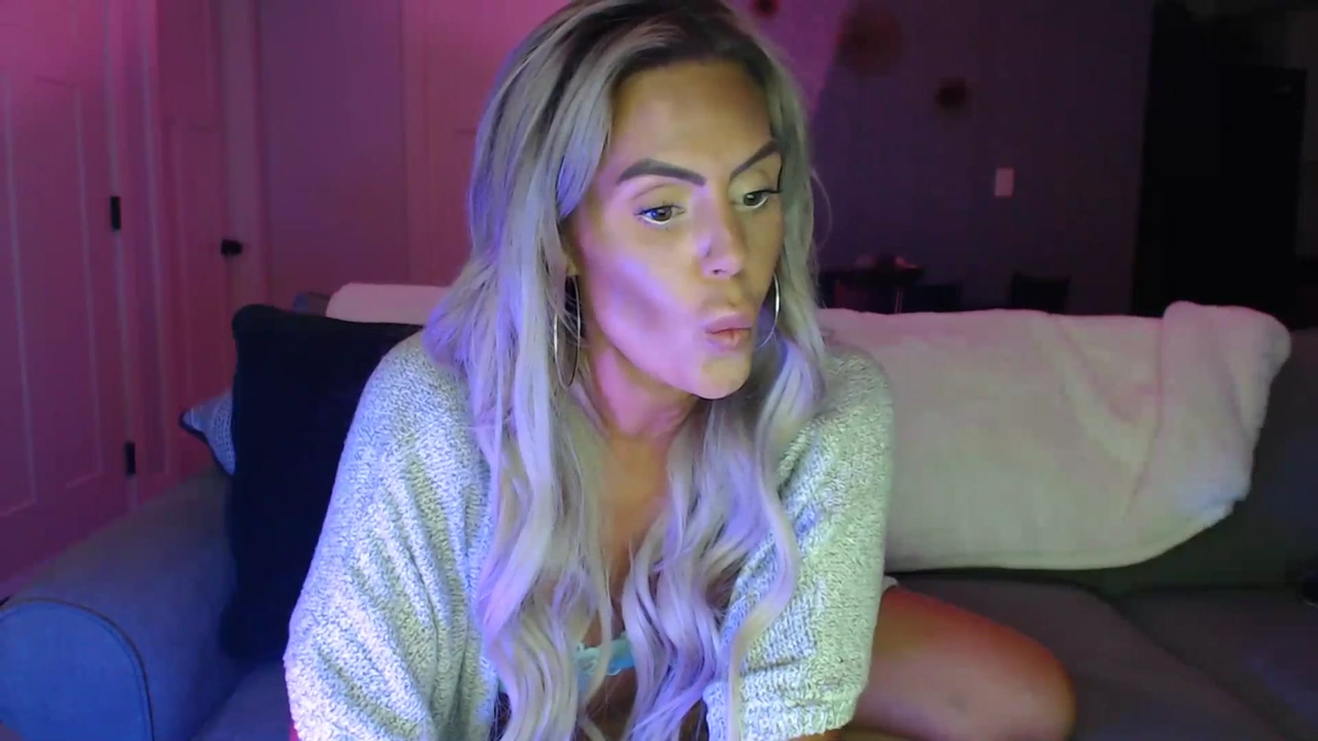 Gallery image thumbnail from MaysinRose's myfreecams stream on, 06/28/2023, 04:32 image 18 of 20