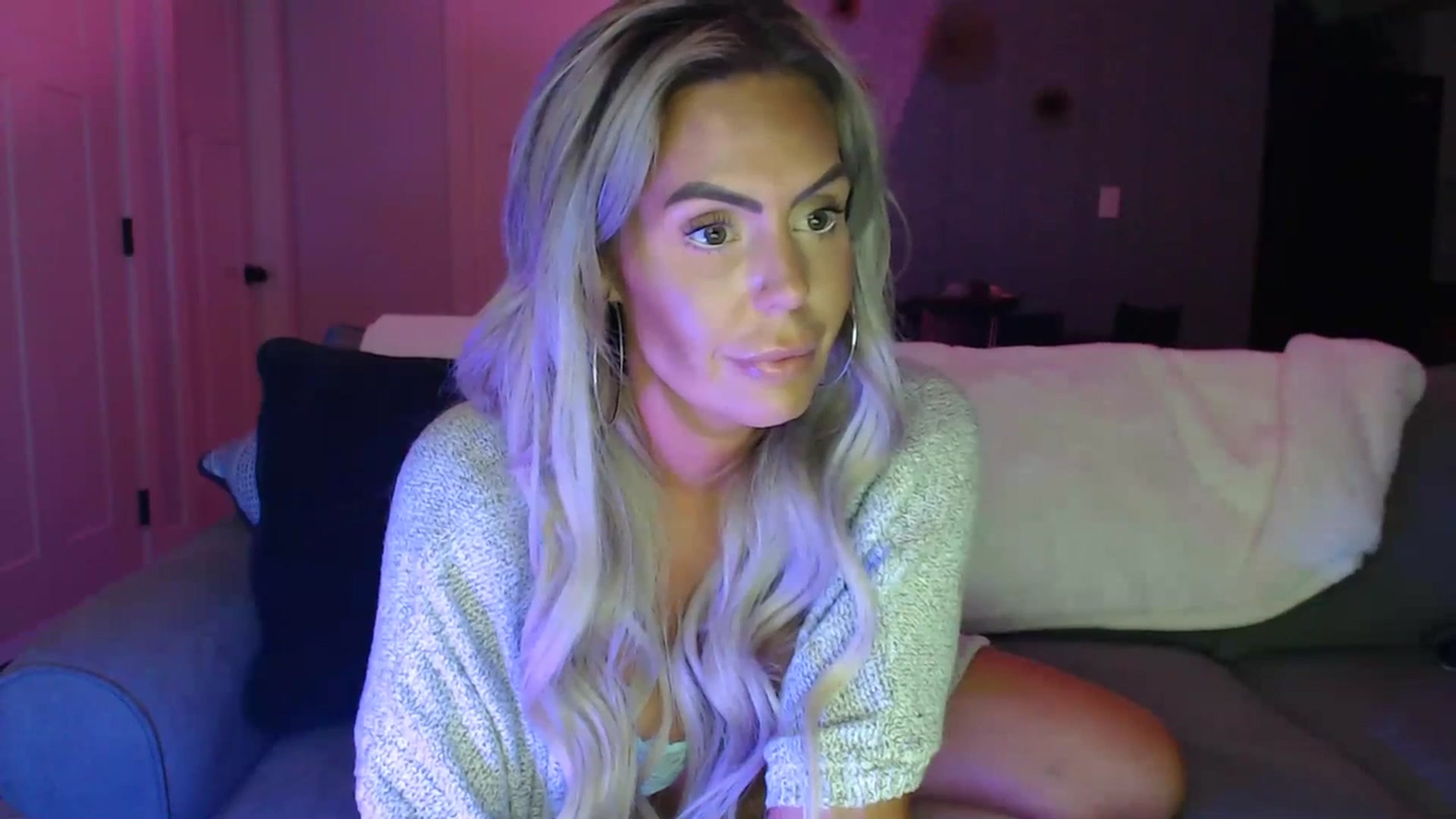 Gallery image thumbnail from MaysinRose's myfreecams stream on, 06/28/2023, 04:32 image 17 of 20