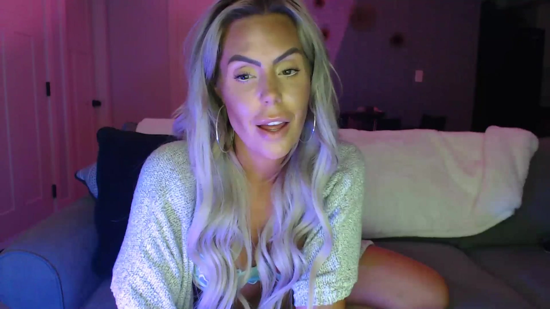 Gallery image thumbnail from MaysinRose's myfreecams stream on, 06/28/2023, 04:32 image 15 of 20