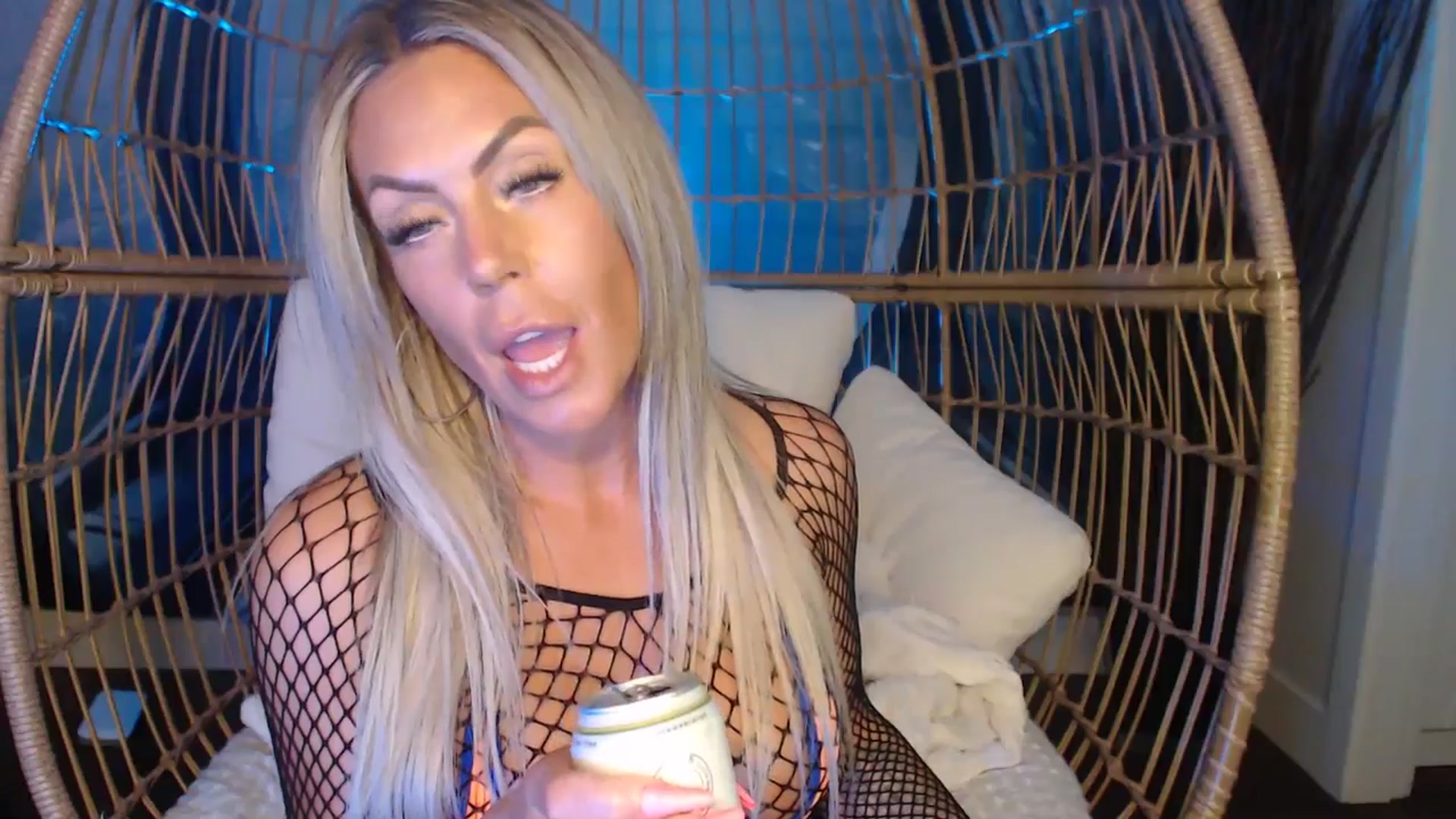 Gallery image thumbnail from MaysinRosexx's myfreecams stream on, 04/06/2026, 06:22 image 2 of 20