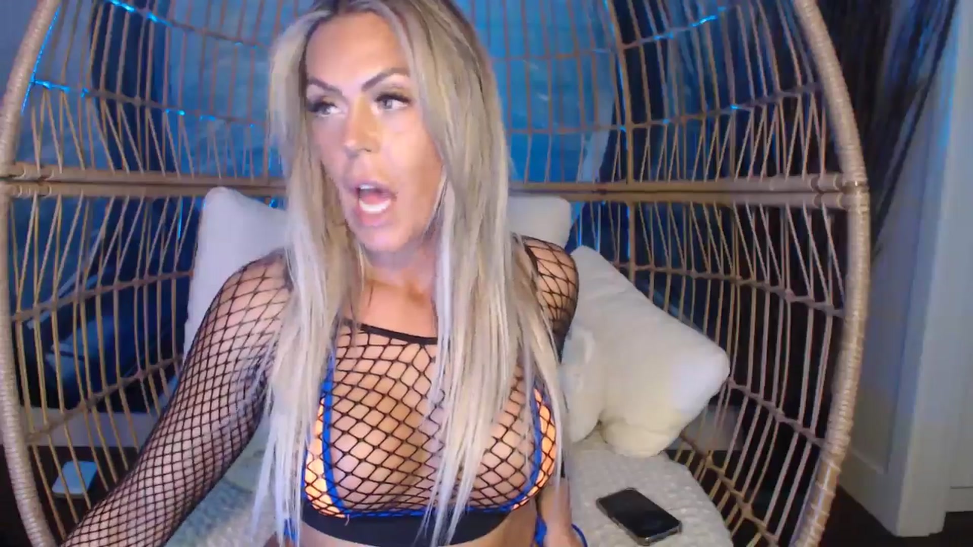 Gallery image thumbnail from MaysinRosexx's myfreecams stream on, 04/06/2026, 06:22 image 15 of 20