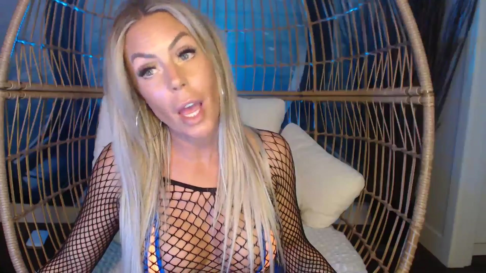 Gallery image thumbnail from MaysinRosexx's myfreecams stream on, 04/06/2026, 06:22 image 19 of 20