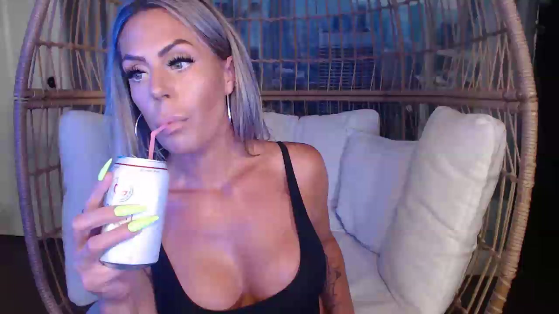 Gallery image thumbnail from MaysinRosexx's myfreecams stream on, 07/07/2026, 22:53 image 6 of 20