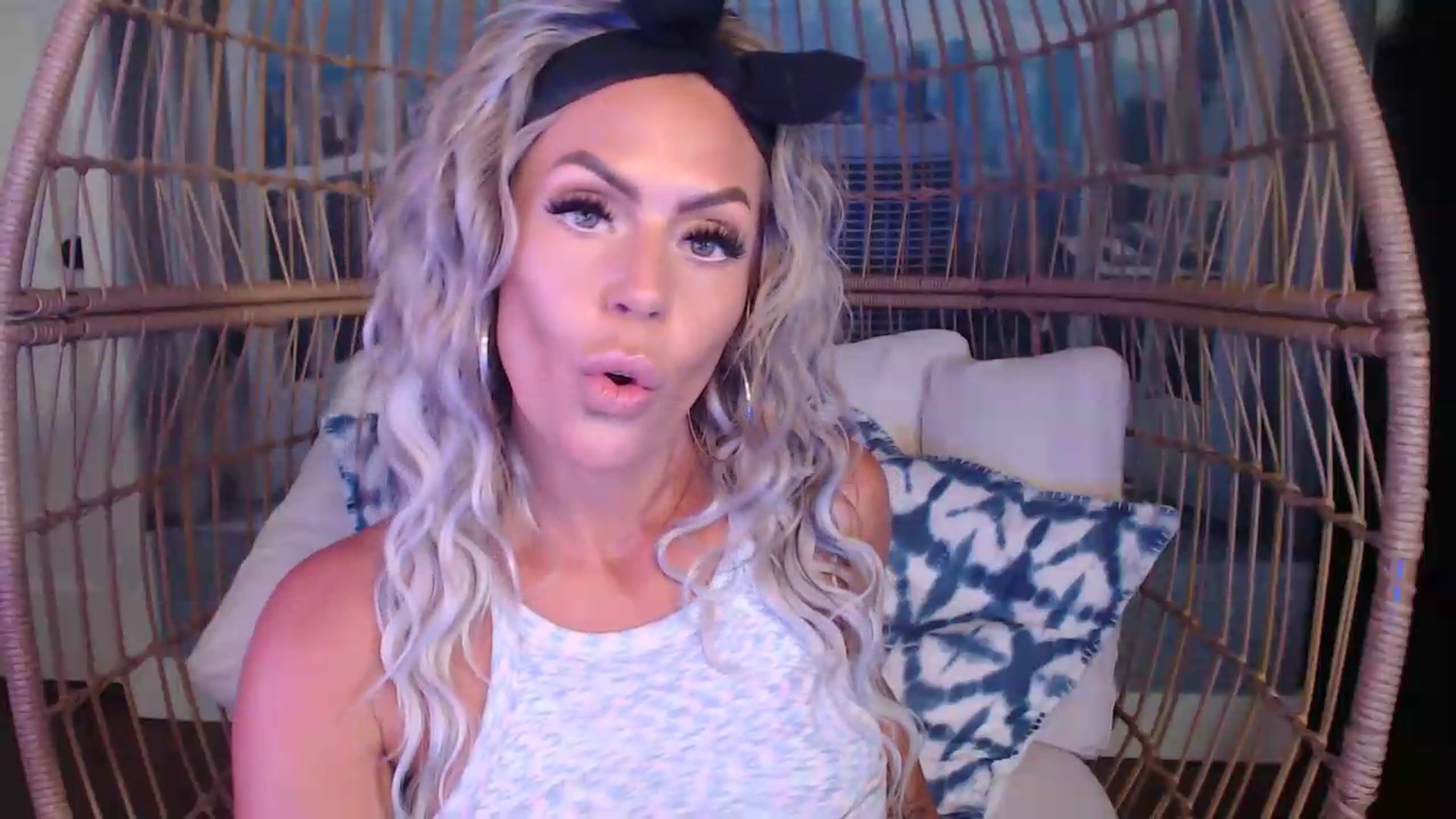 Gallery image thumbnail from MaysinRosexx's myfreecams stream on, 07/09/2026, 21:50 image 18 of 20