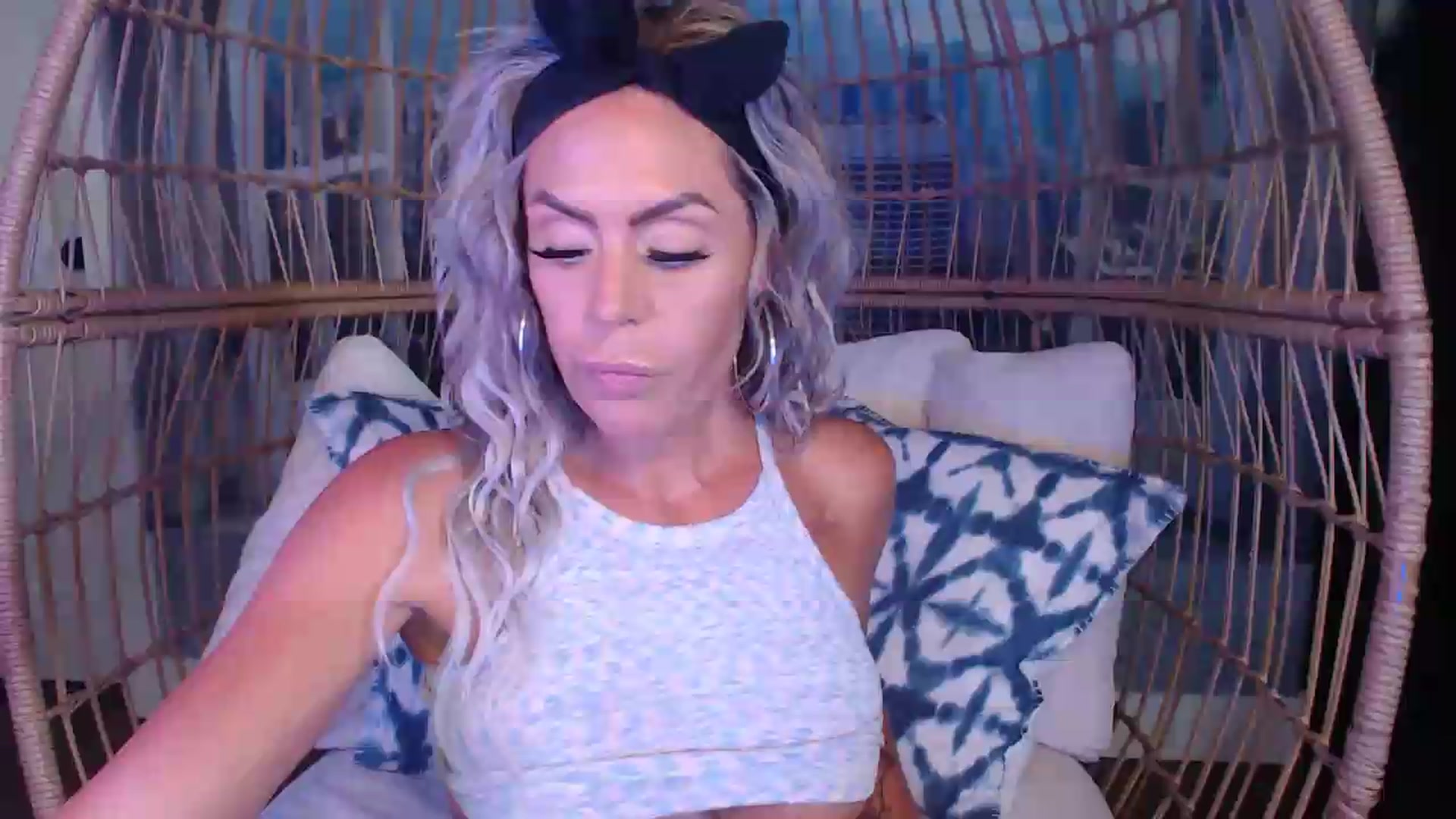 Gallery image thumbnail from MaysinRosexx's myfreecams stream on, 07/09/2026, 21:50 image 1 of 20