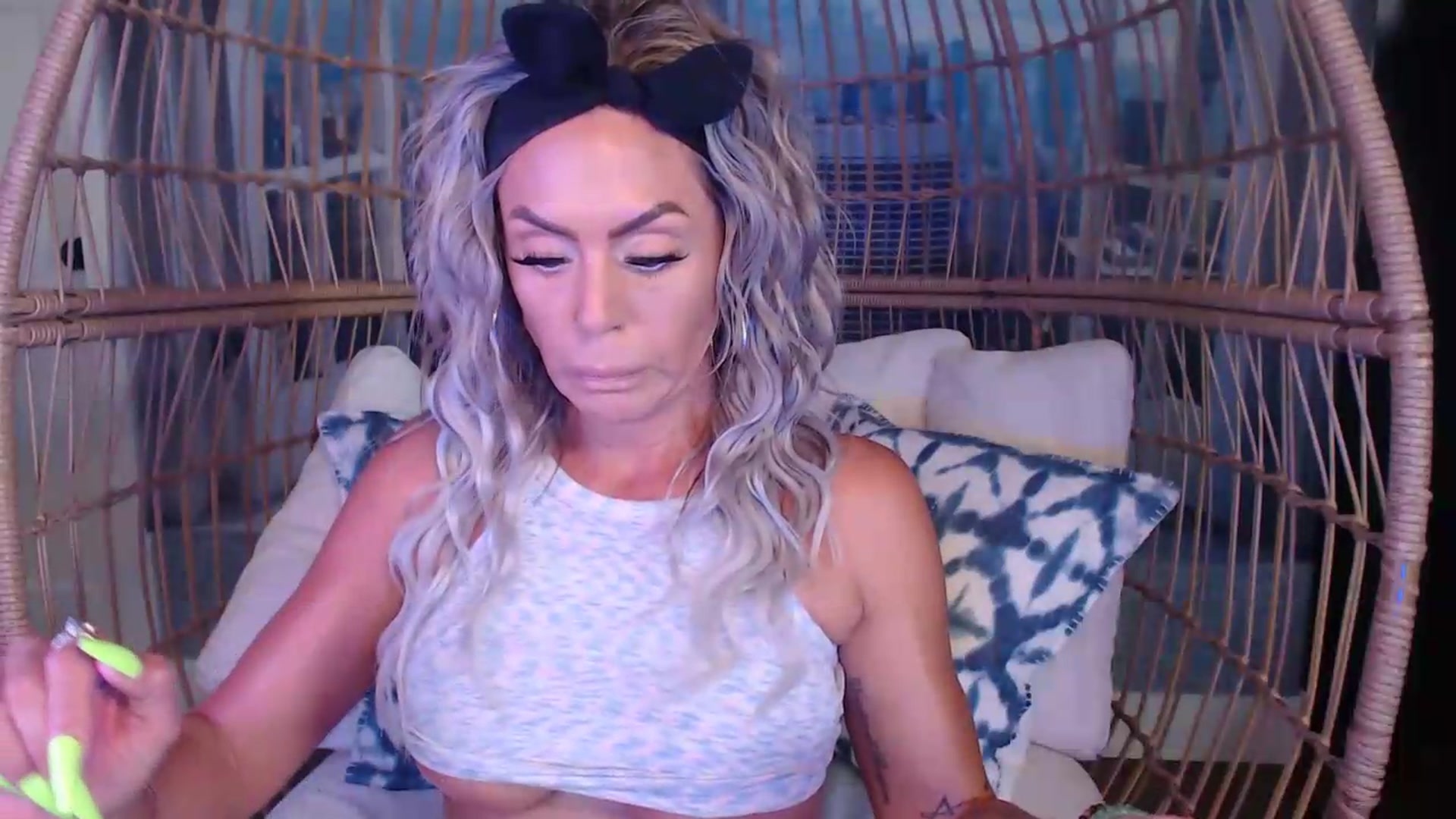 Gallery image thumbnail from MaysinRosexx's myfreecams stream on, 07/09/2026, 21:50 image 4 of 20
