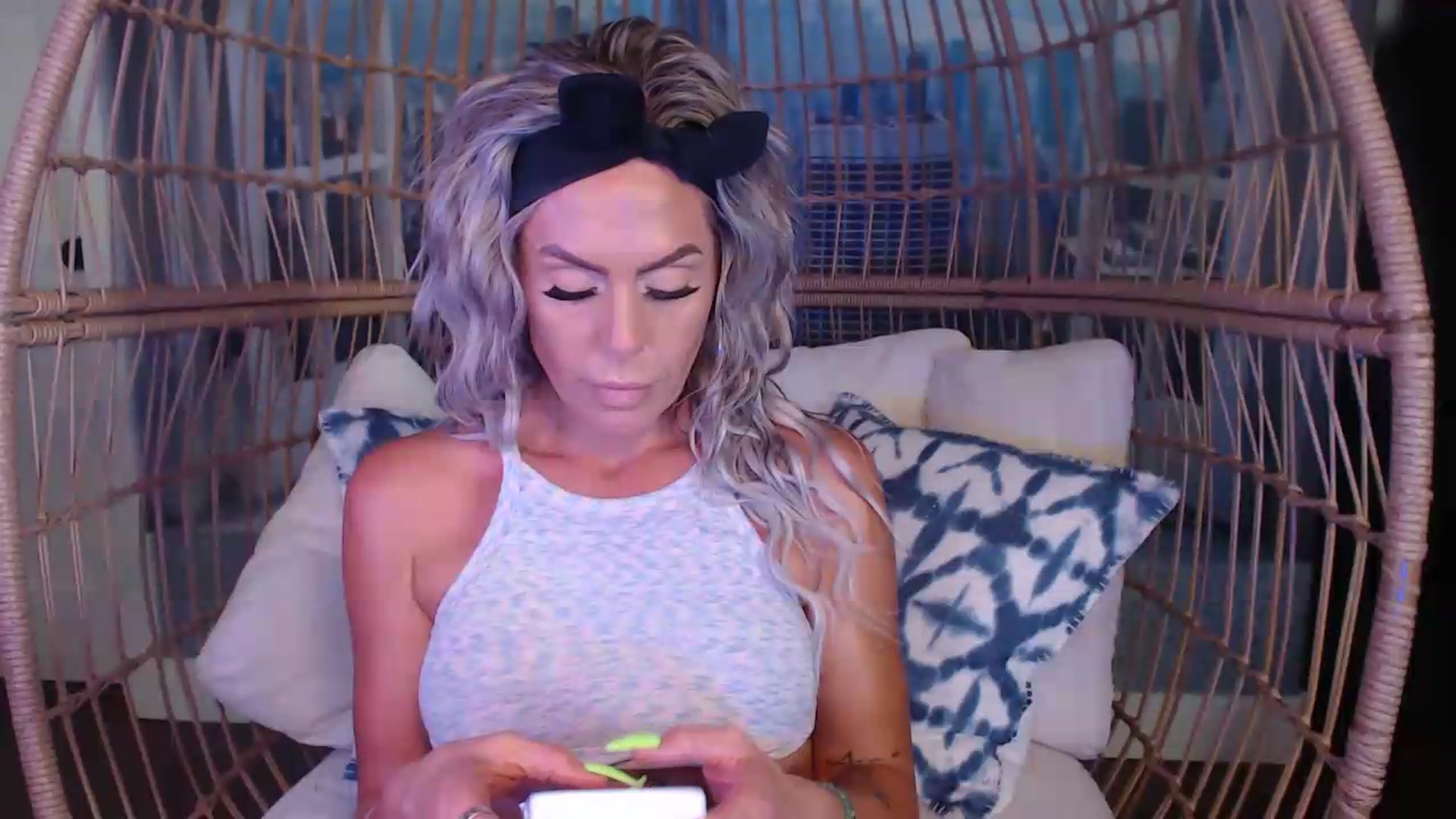 Gallery image thumbnail from MaysinRosexx's myfreecams stream on, 07/09/2026, 21:50 image 8 of 20