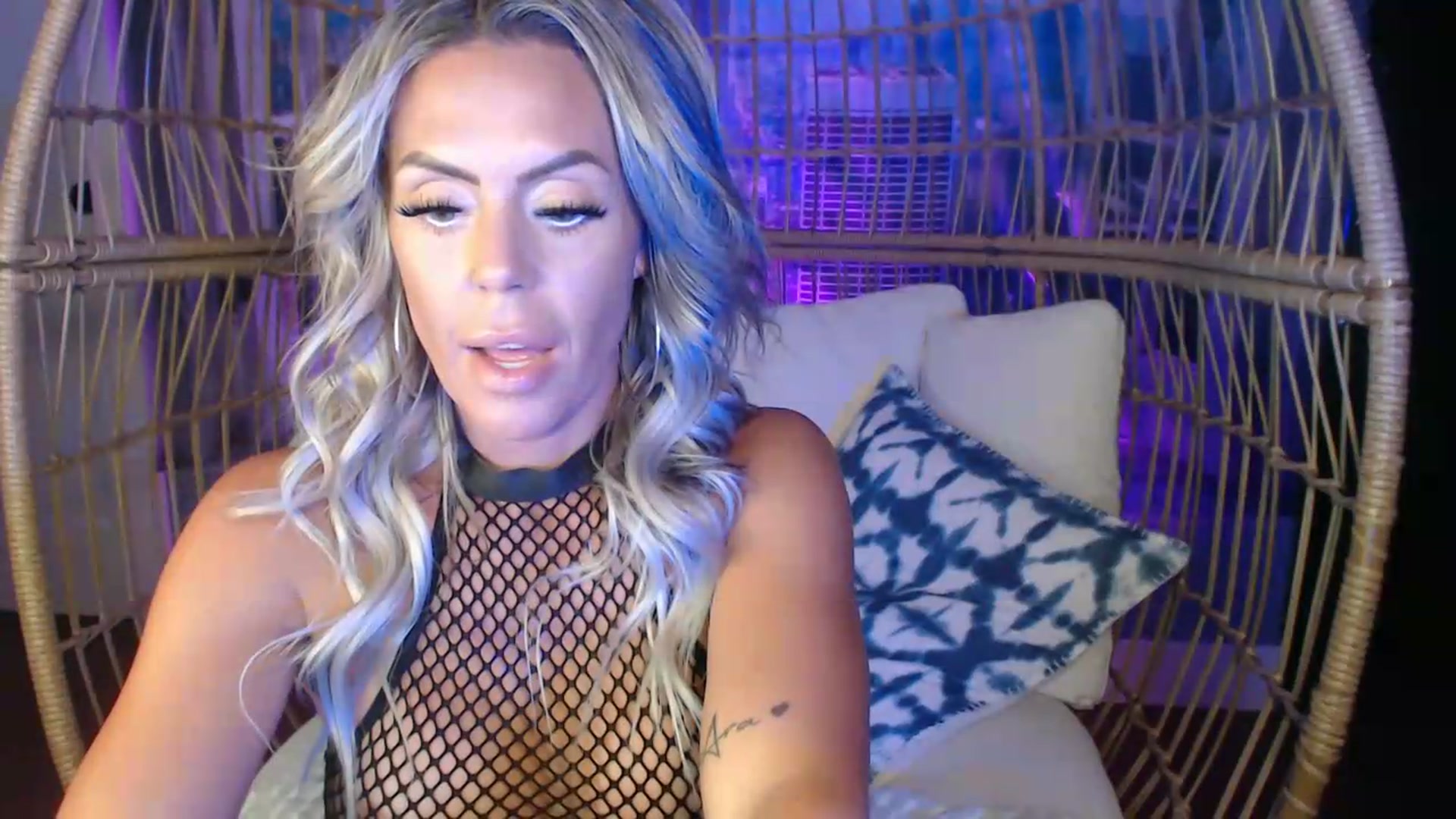 Gallery image thumbnail from MaysinRosexx's myfreecams stream on, 07/12/2026, 06:50 image 16 of 20