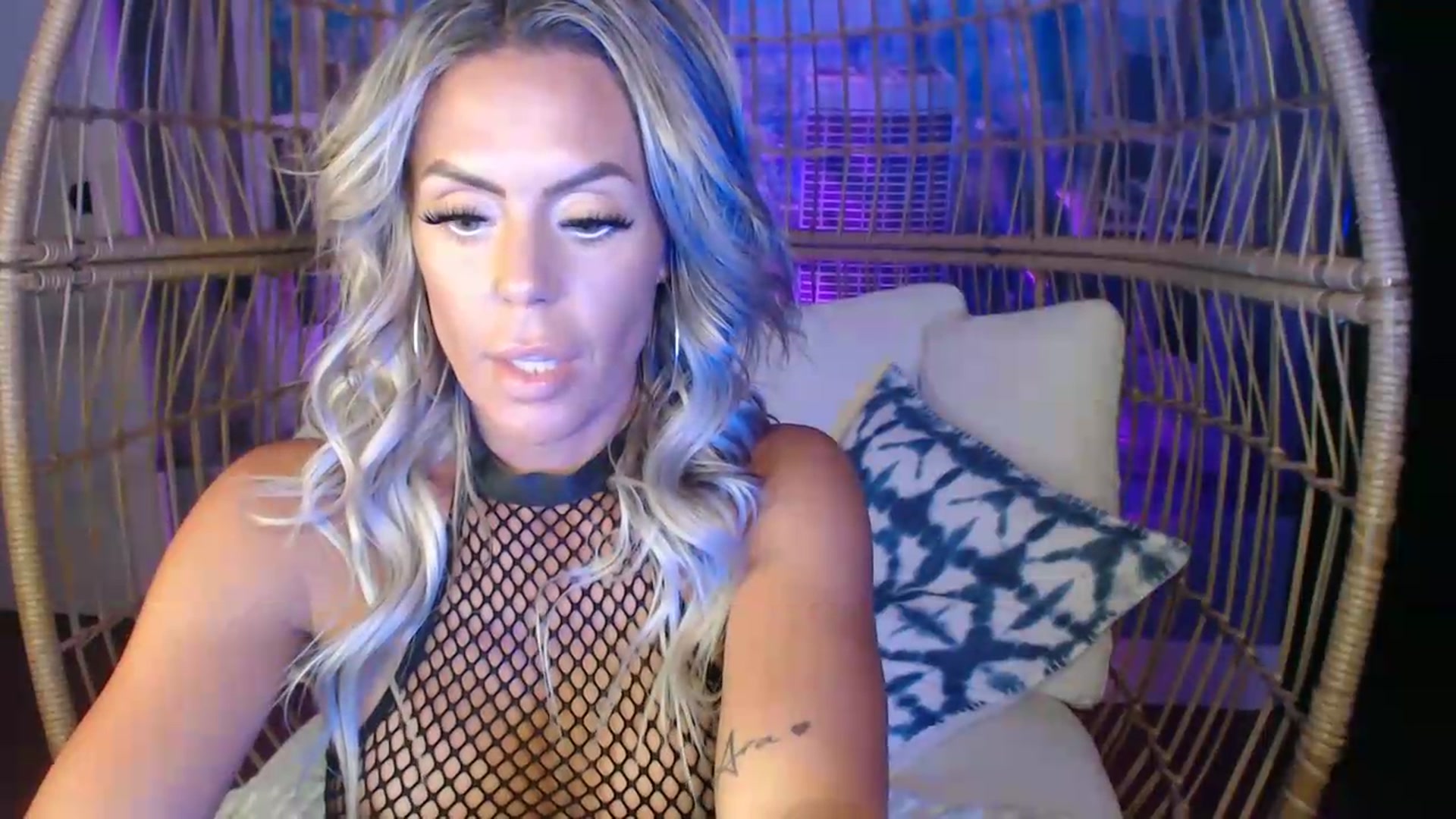 Gallery image thumbnail from MaysinRosexx's myfreecams stream on, 07/12/2026, 06:50 image 15 of 20
