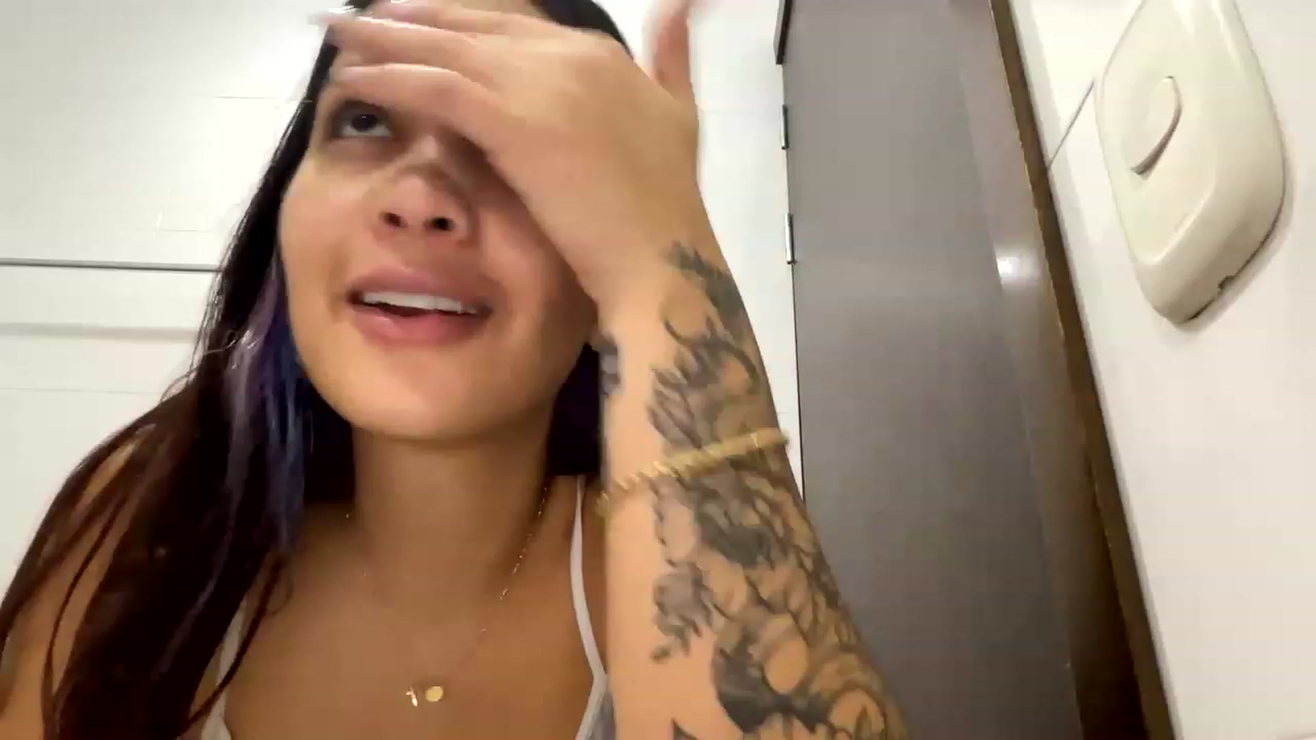 Gallery image thumbnail from Maysoon_'s myfreecams stream on, 12/09/2022, 04:34 image 14 of 20