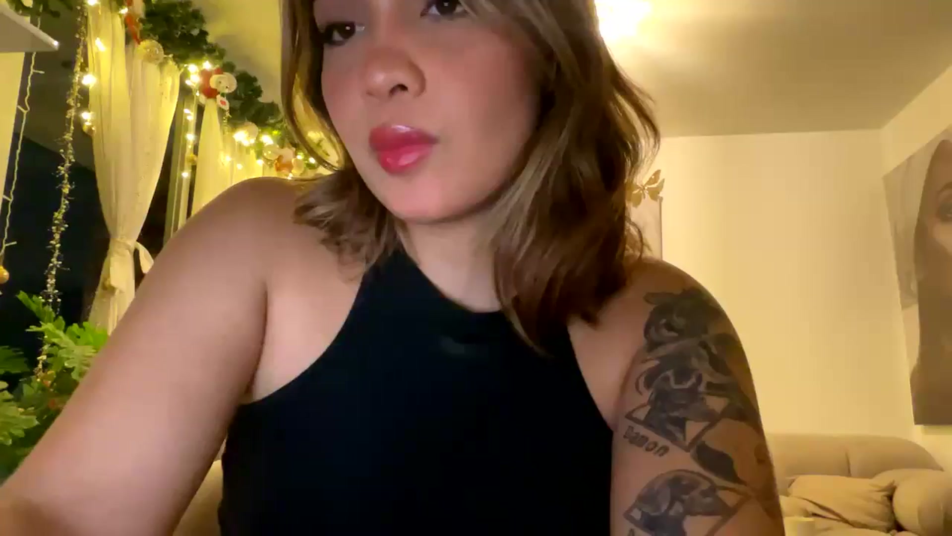 Gallery image thumbnail from Maysoon_'s myfreecams stream on, 11/14/2023, 01:57 image 1 of 20