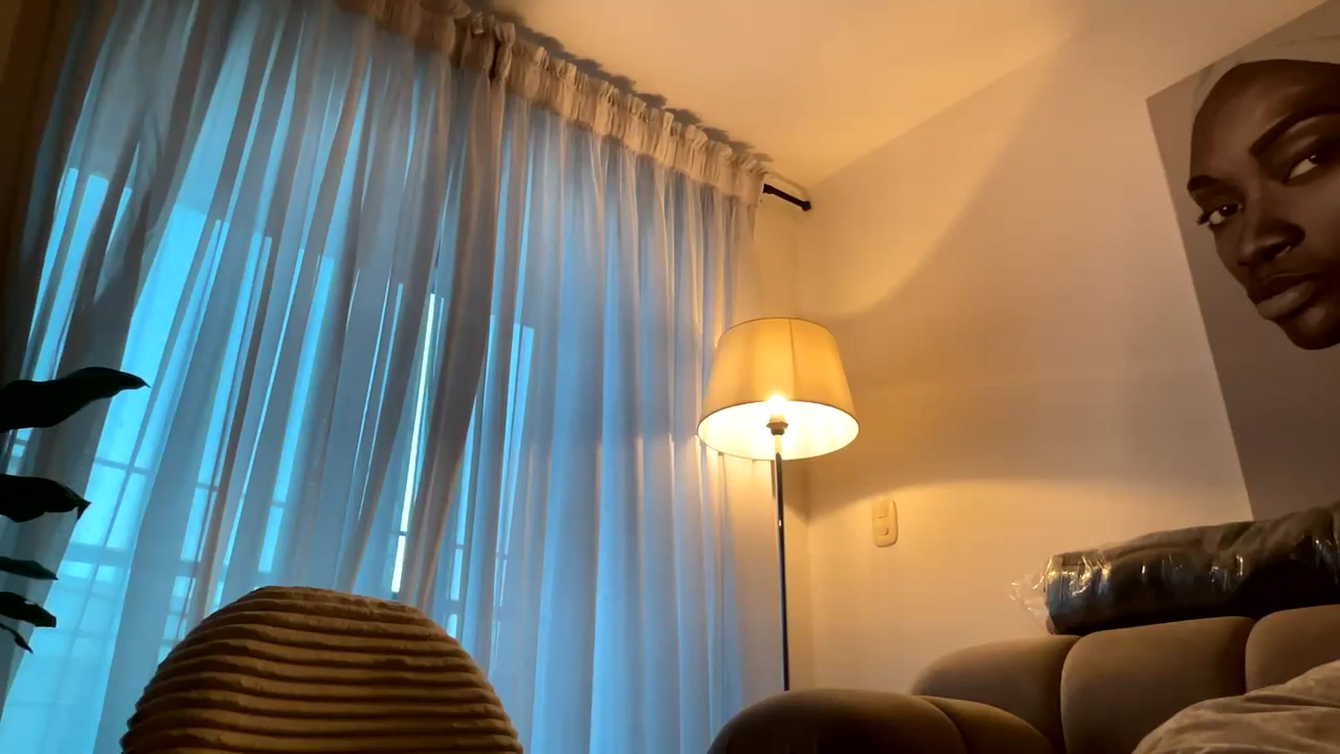 Gallery image thumbnail from Maysoon_'s myfreecams stream on, 04/10/2024, 17:00 image 6 of 20