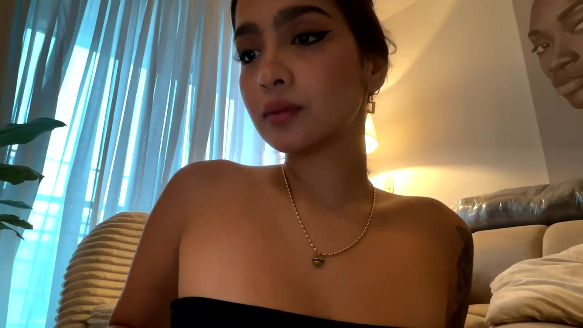 Gallery image thumbnail from Maysoon_'s myfreecams stream on, 04/10/2024, 17:00 image 17 of 20
