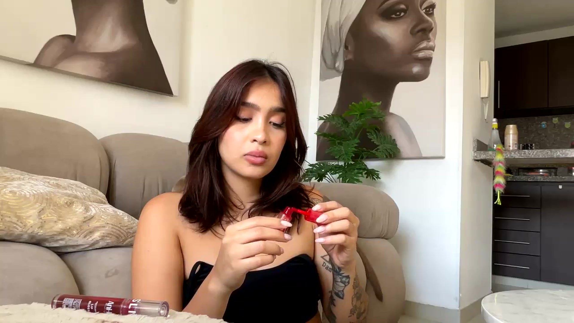Gallery image thumbnail from Maysoon_'s myfreecams stream on, 04/29/2024, 22:25 image 7 of 20