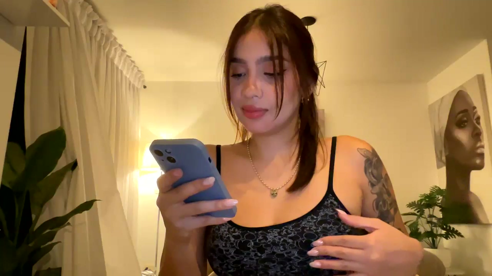 Gallery image thumbnail from Maysoon_'s myfreecams stream on, 05/05/2024, 04:14 image 19 of 20