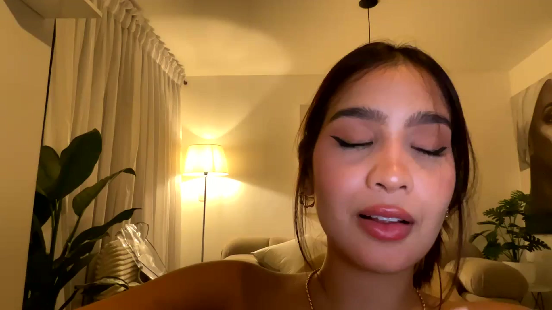 Gallery image thumbnail from Maysoon_'s myfreecams stream on, 05/05/2024, 05:22 image 14 of 20