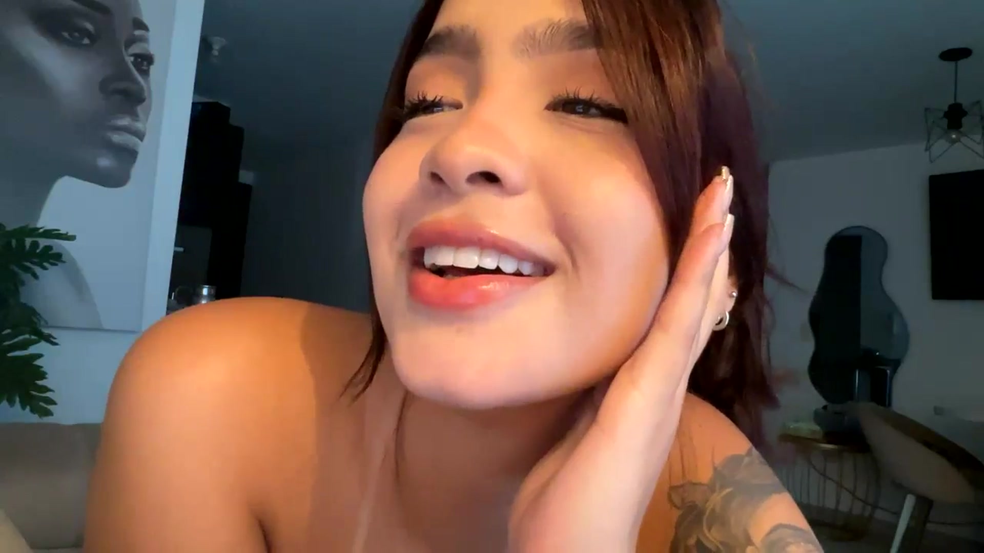 Gallery image thumbnail from Maysoon_'s myfreecams stream on, 06/06/2024, 18:42 image 13 of 20