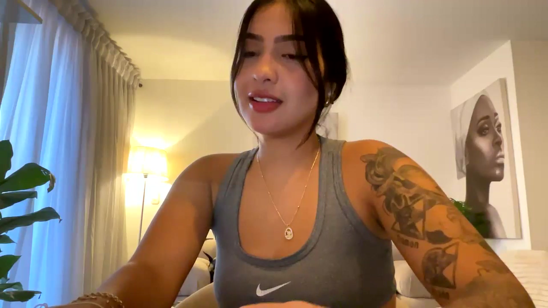 Gallery image thumbnail from Maysoon_'s myfreecams stream on, 07/27/2024, 23:14 image 15 of 20