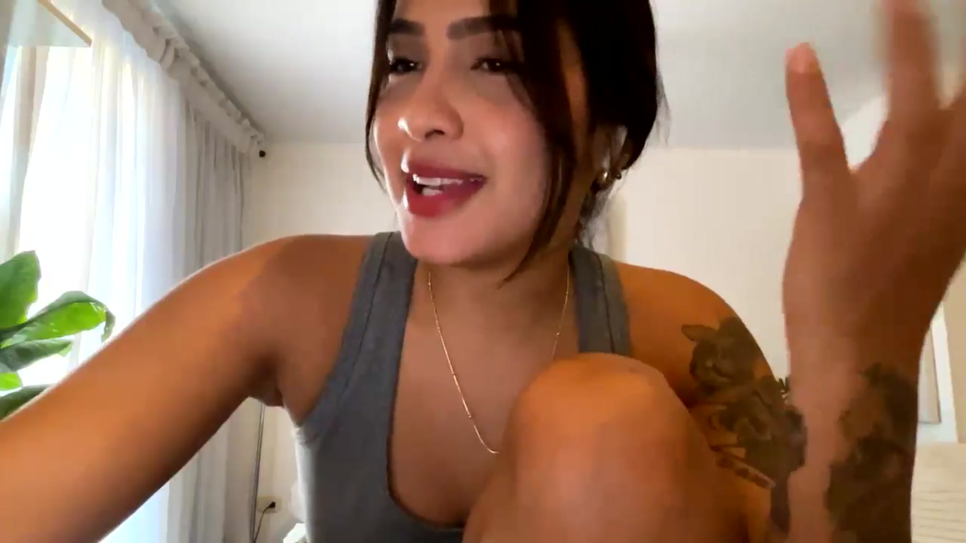 Gallery image thumbnail from Maysoon_'s myfreecams stream on, 07/27/2024, 23:14 image 9 of 20