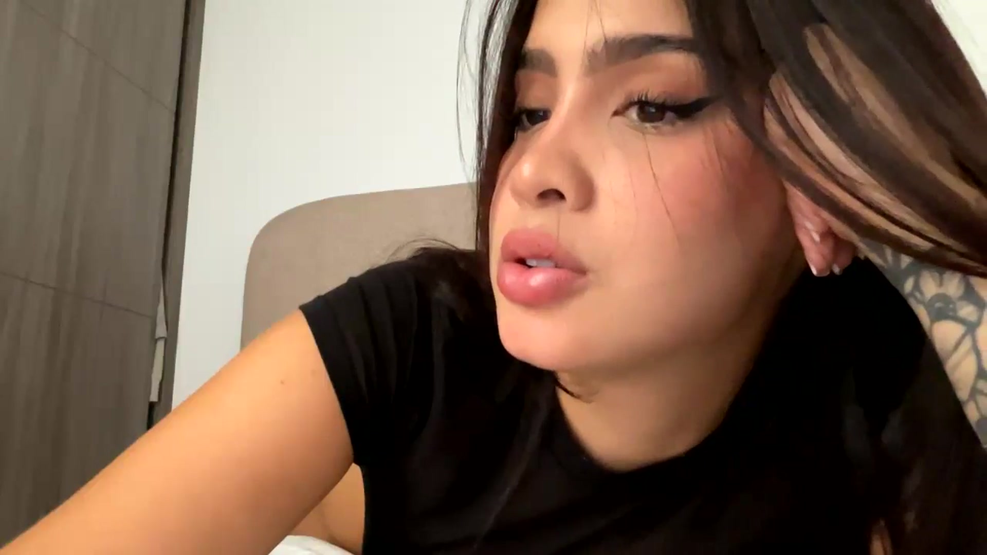 Gallery image thumbnail from Maysoon_'s myfreecams stream on, 10/15/2024, 17:24 image 13 of 20