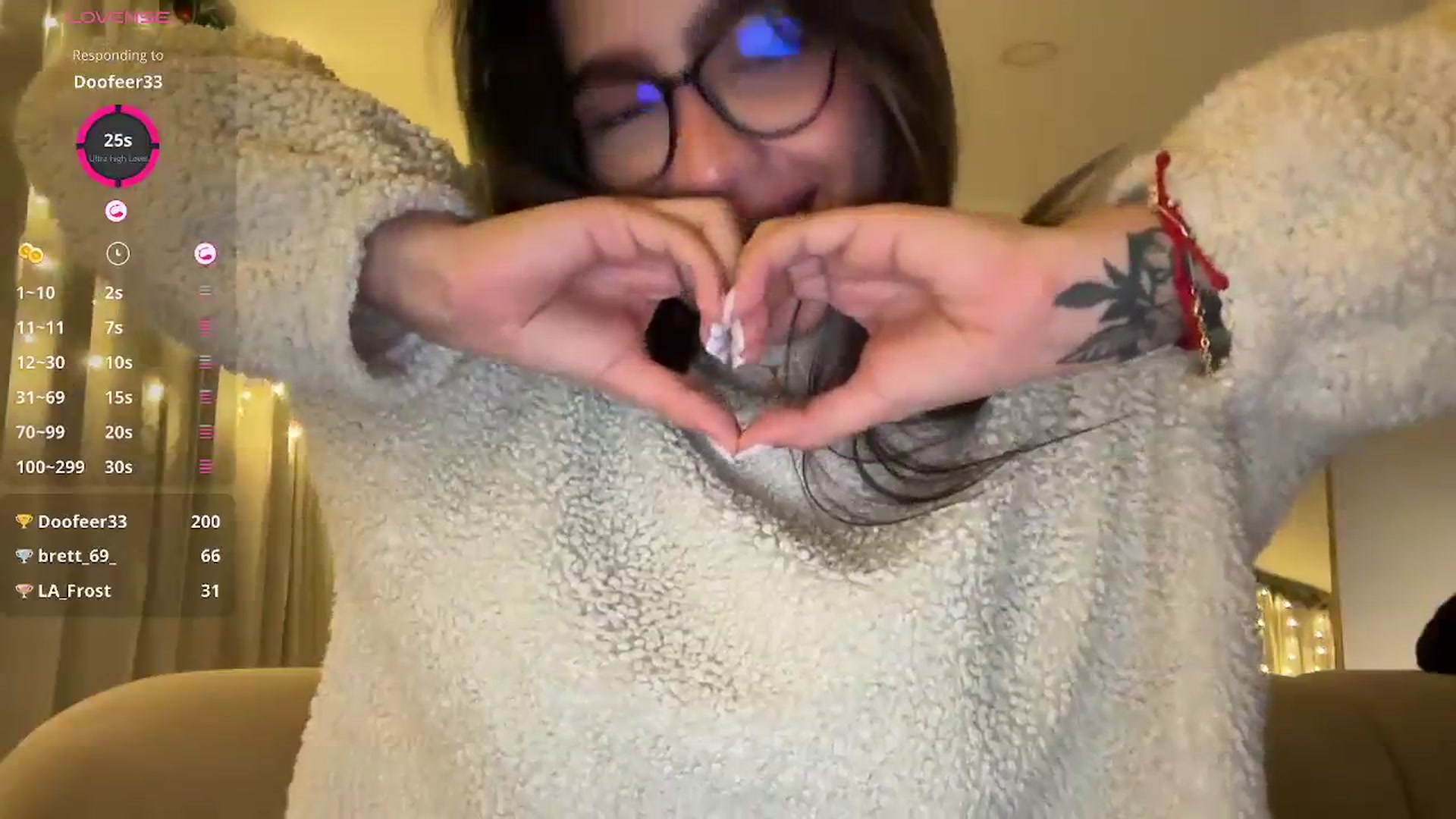 Gallery image thumbnail from Maysoon_'s myfreecams stream on, 12/10/2025, 03:10 image 3 of 20