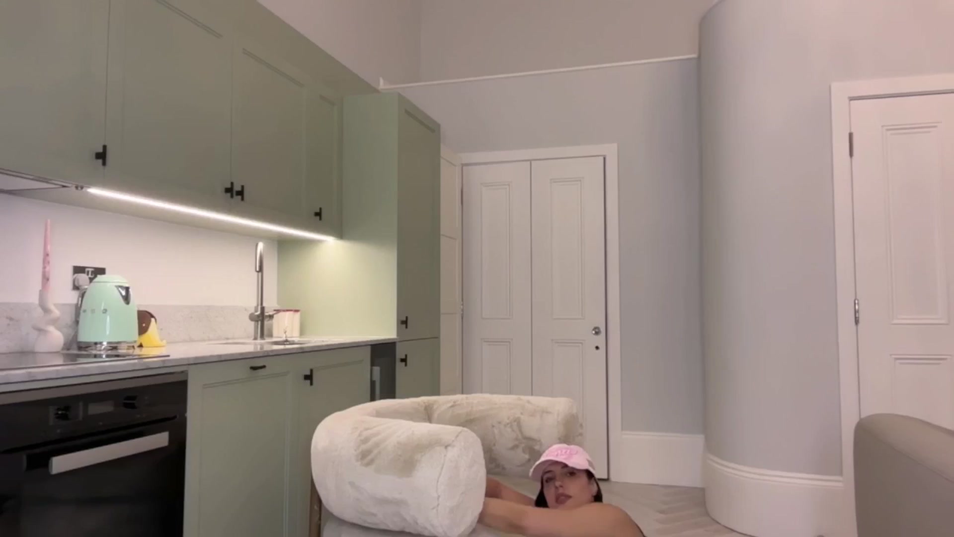 Gallery image thumbnail from Maze__'s myfreecams stream on, 09/29/2024, 24:01 image 17 of 20