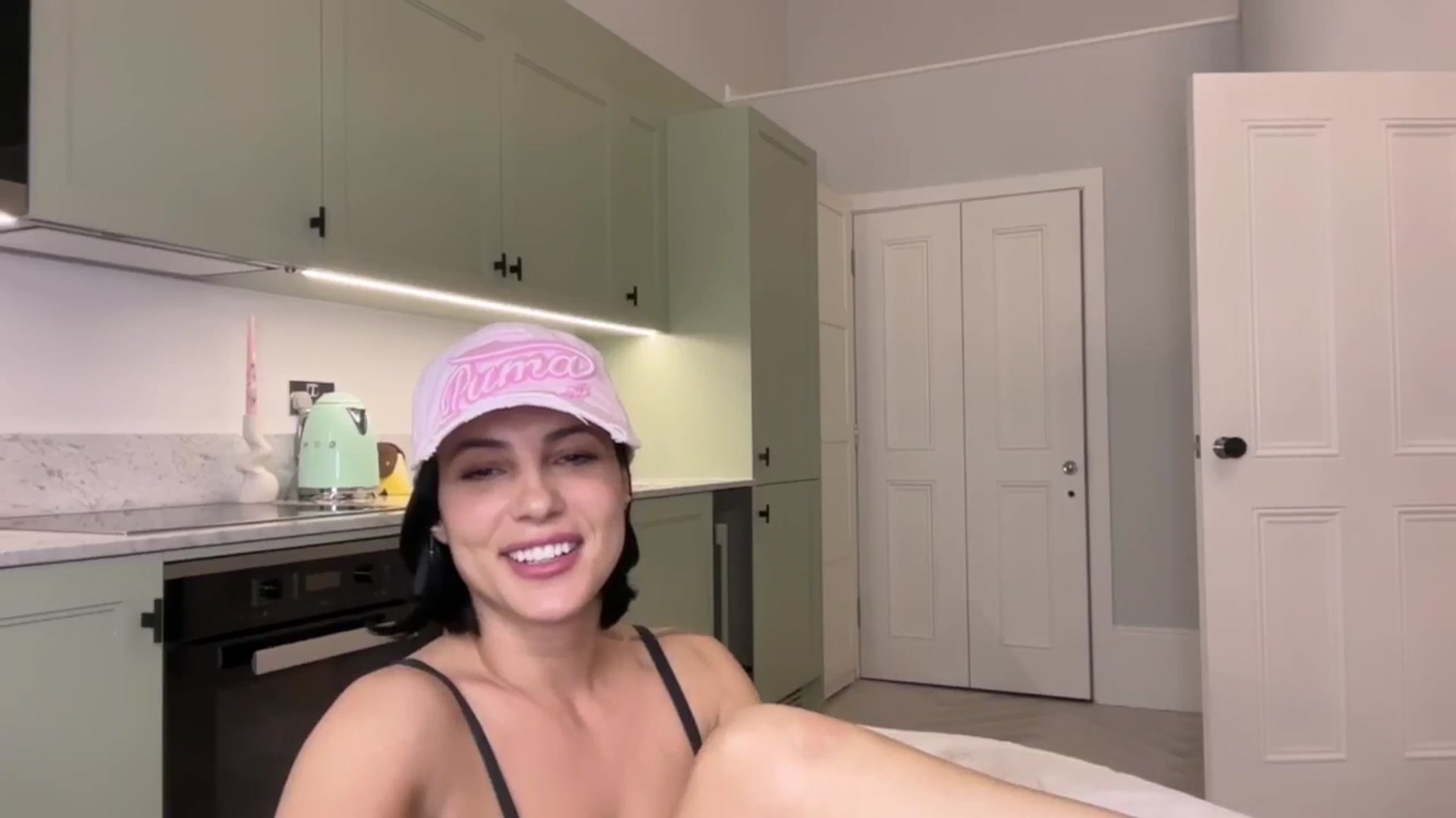 Gallery image thumbnail from Maze__'s myfreecams stream on, 09/29/2024, 01:00 image 13 of 20