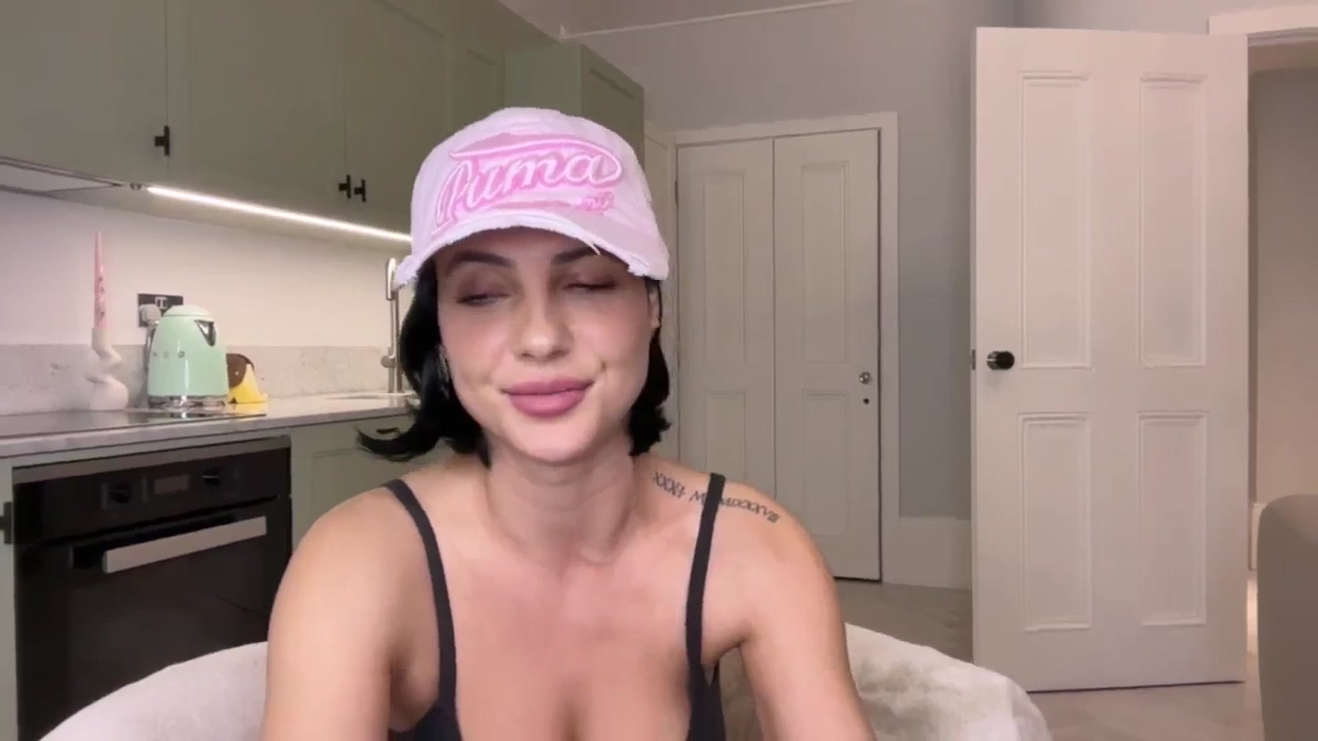 Gallery image thumbnail from Maze__'s myfreecams stream on, 09/29/2024, 01:00 image 11 of 20