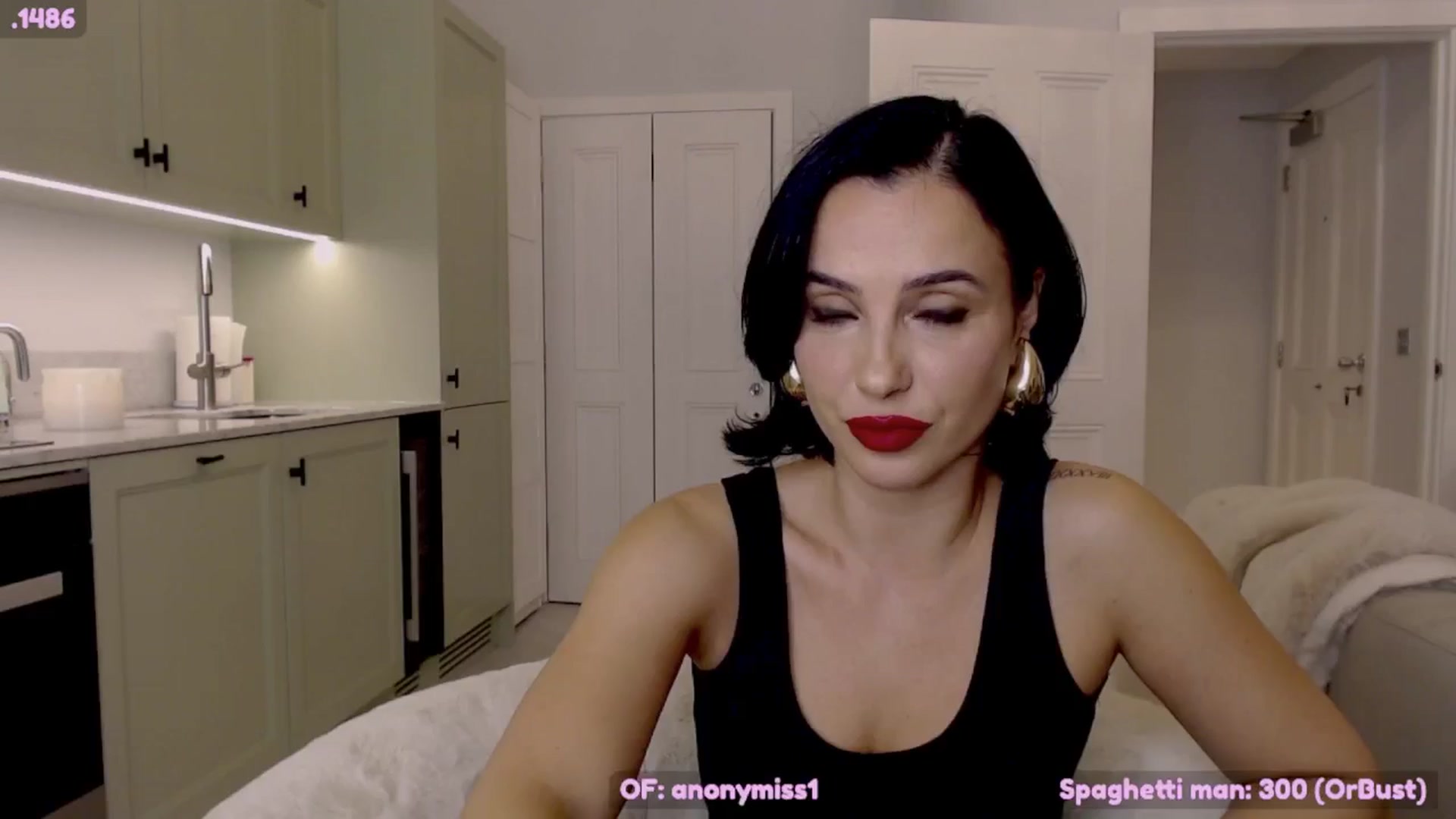 Gallery image thumbnail from Maze__'s myfreecams stream on, 10/18/2024, 19:40 image 11 of 20