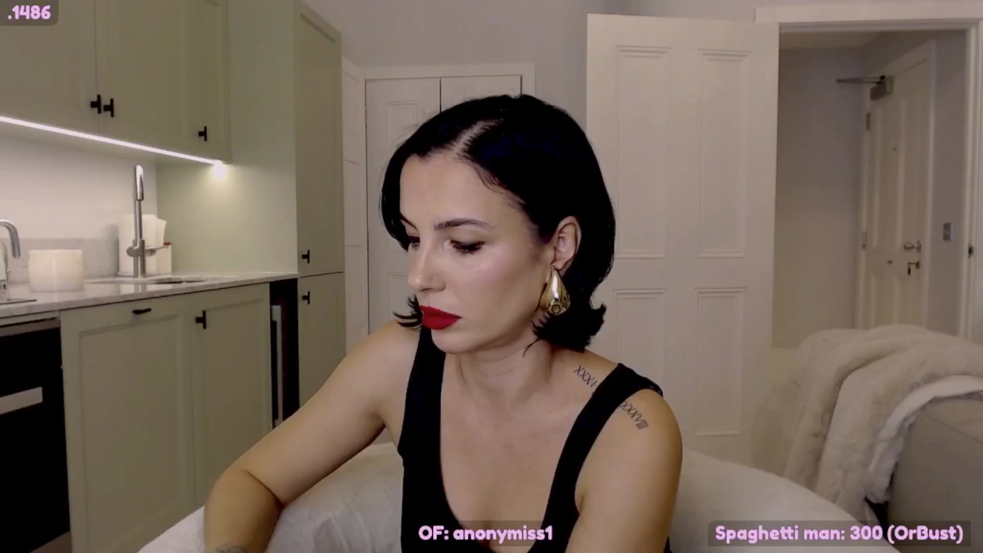 Gallery image thumbnail from Maze__'s myfreecams stream on, 10/18/2024, 19:40 image 9 of 20