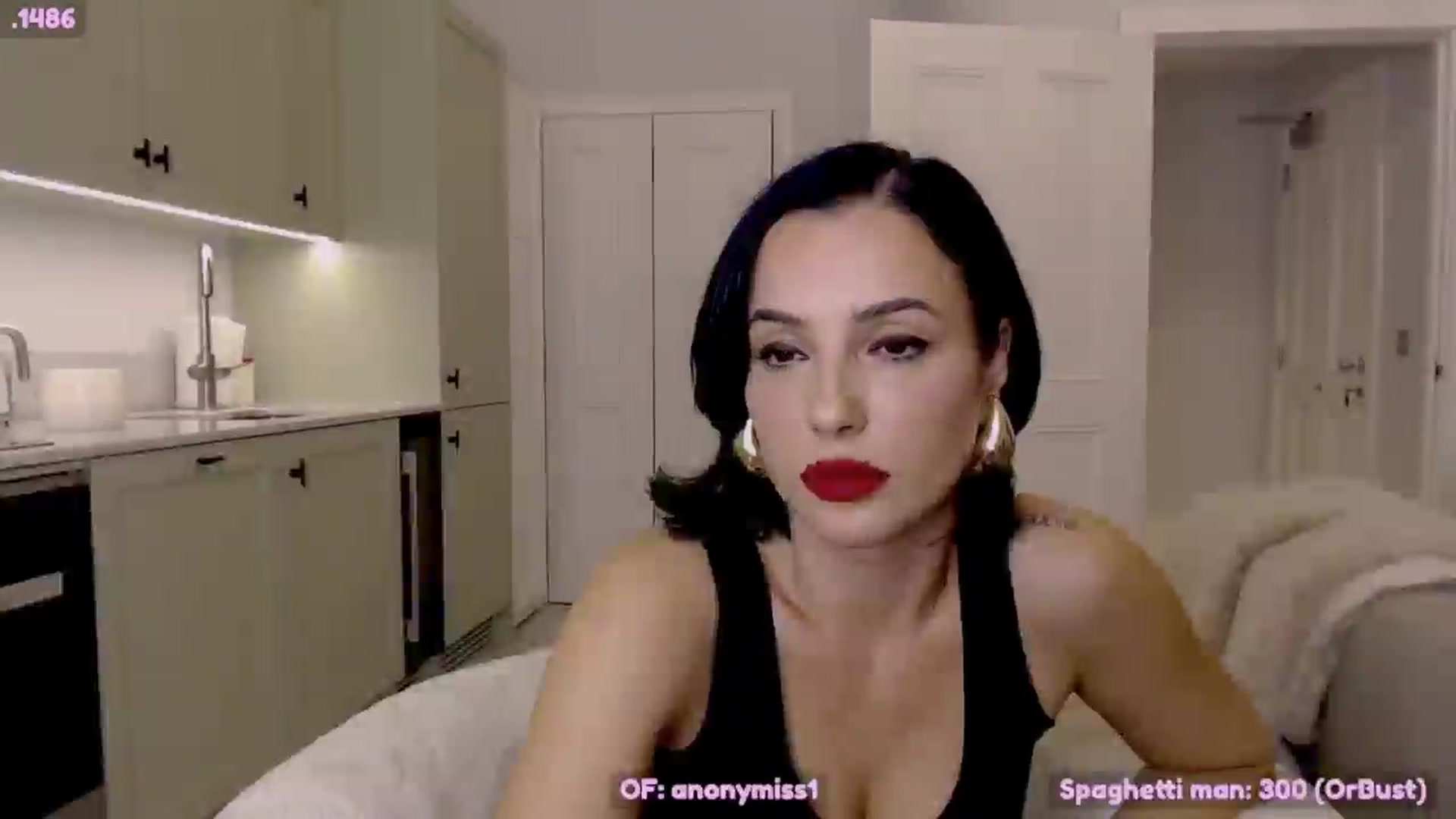 Gallery image thumbnail from Maze__'s myfreecams stream on, 10/18/2024, 19:40 image 17 of 20