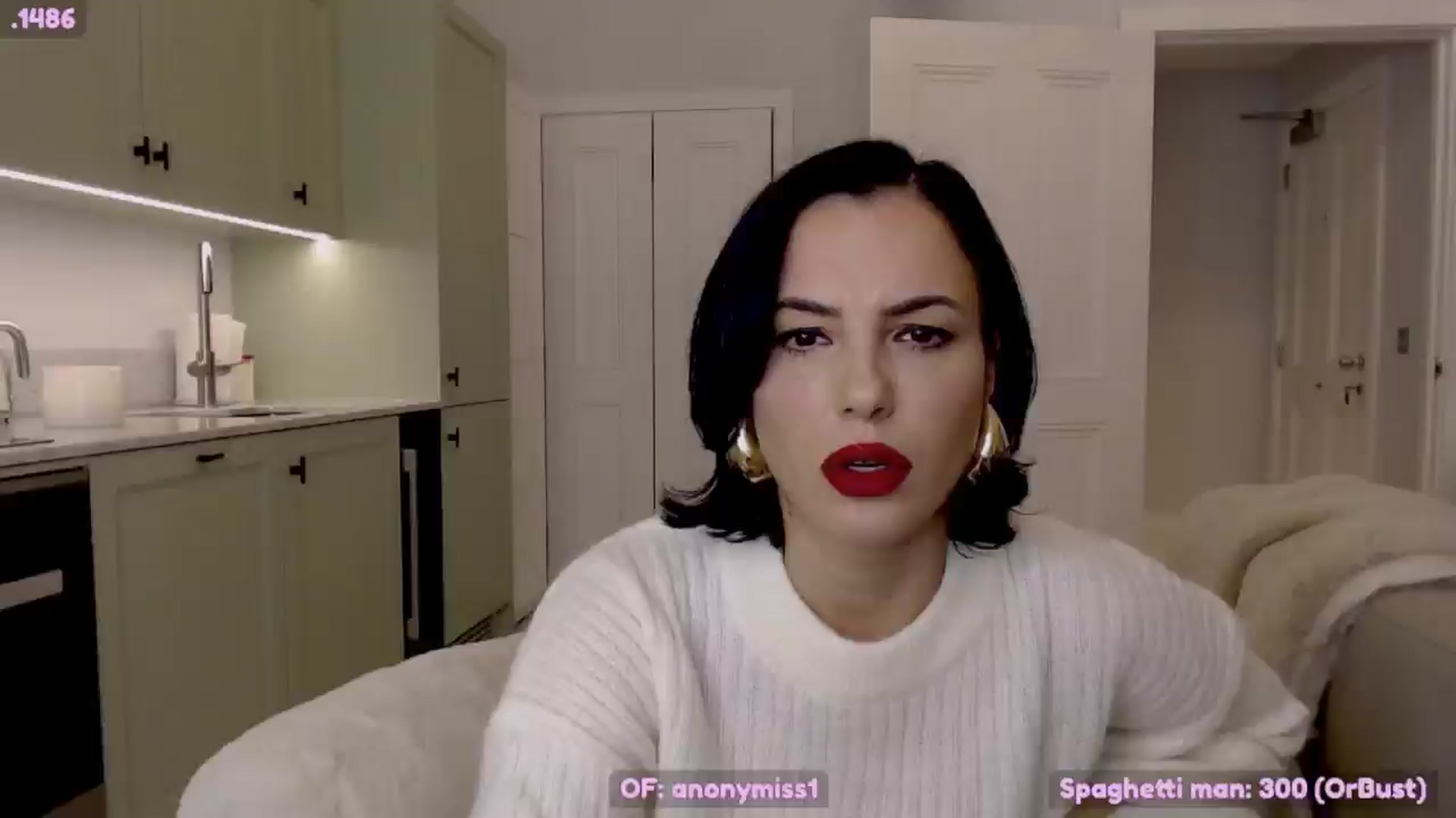 Gallery image thumbnail from Maze__'s myfreecams stream on, 10/18/2024, 19:40 image 3 of 20