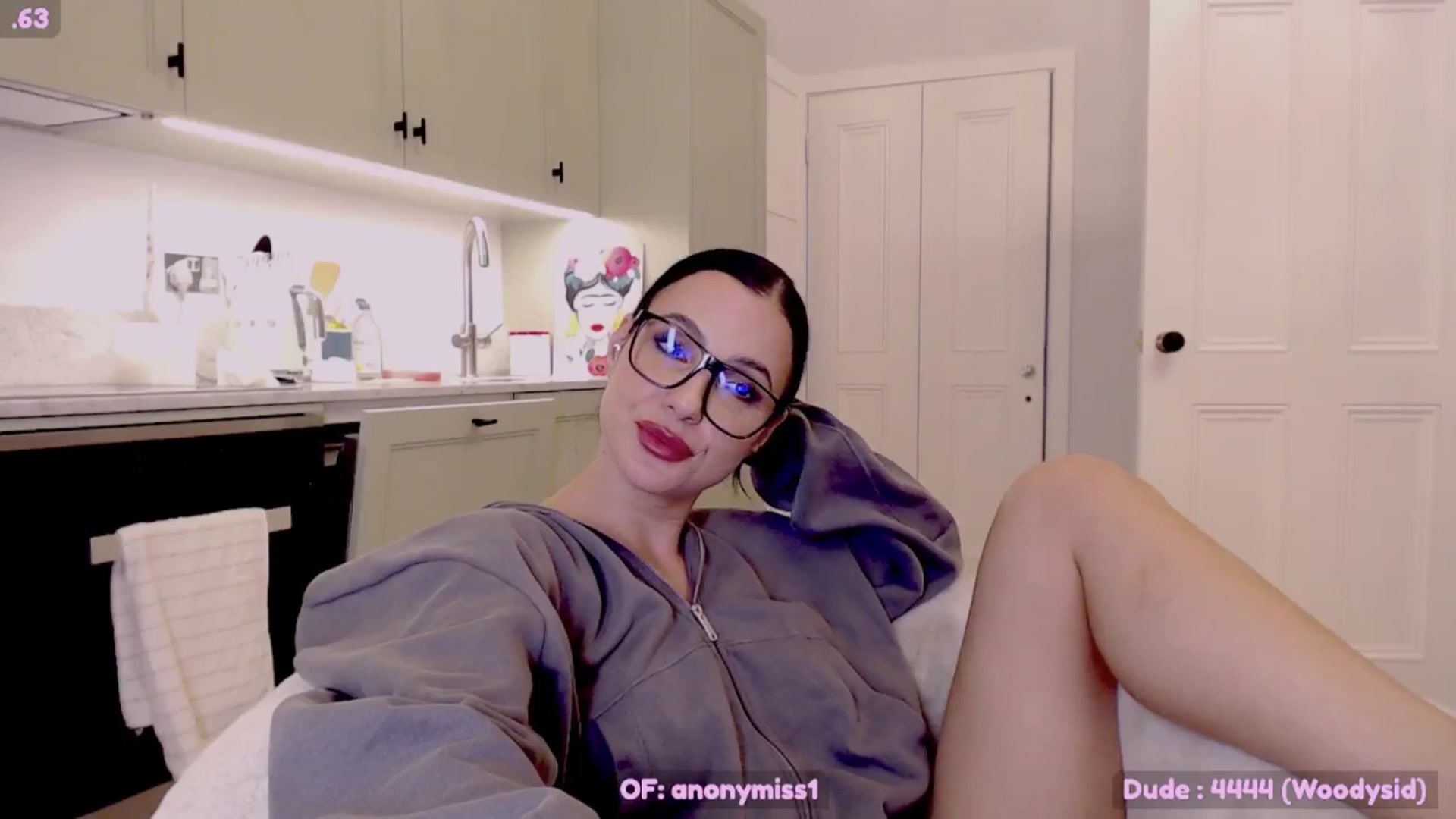Gallery image thumbnail from Maze__'s myfreecams stream on, 11/17/2024, 01:25 image 16 of 20