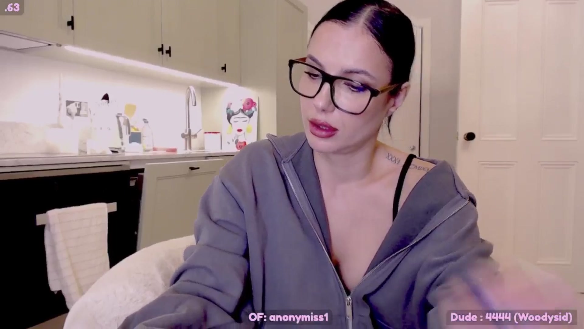 Gallery image thumbnail from Maze__'s myfreecams stream on, 11/17/2024, 01:25 image 6 of 20