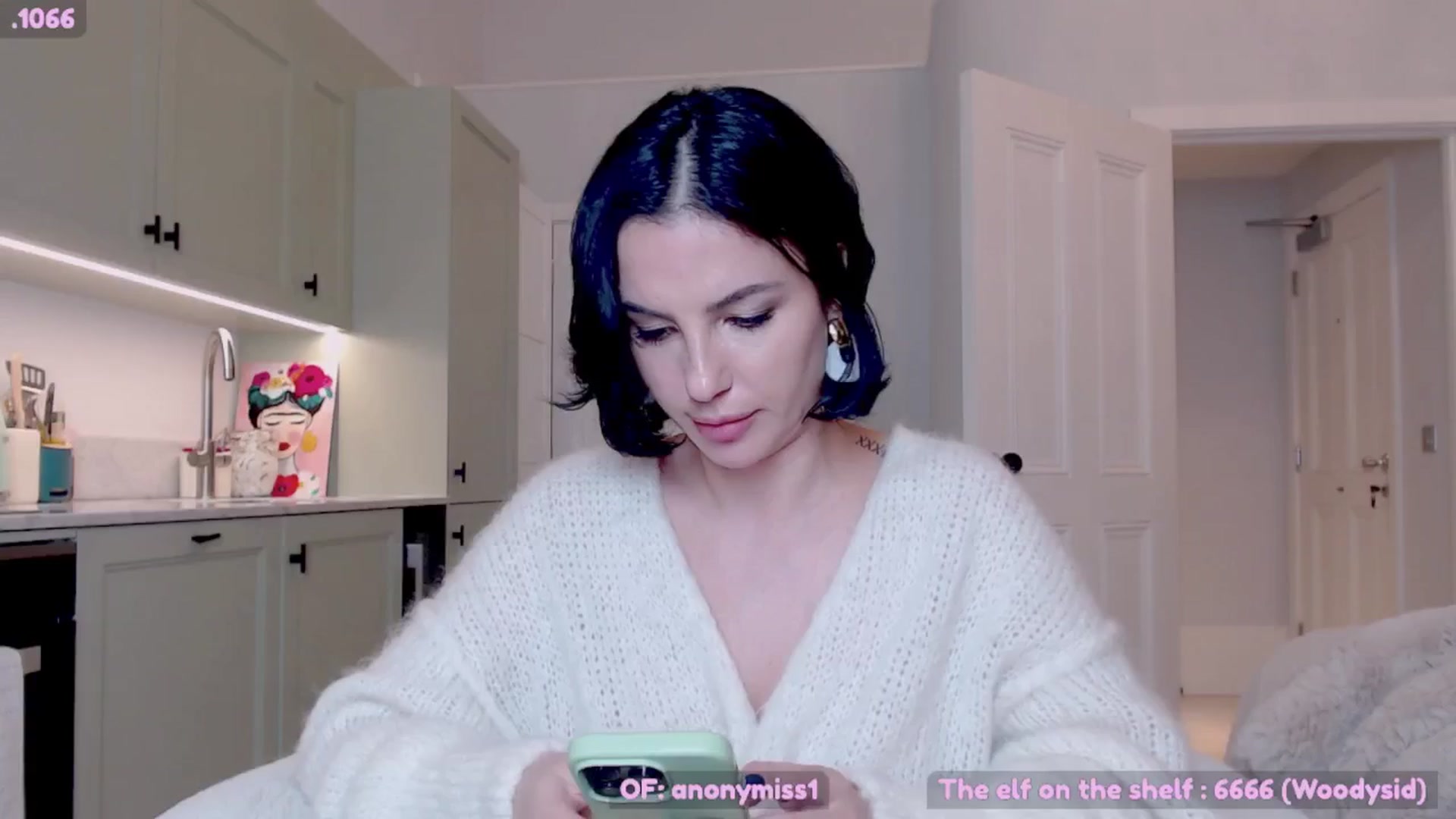 Gallery image thumbnail from Maze__'s myfreecams stream on, 12/22/2024, 24:21 image 7 of 20