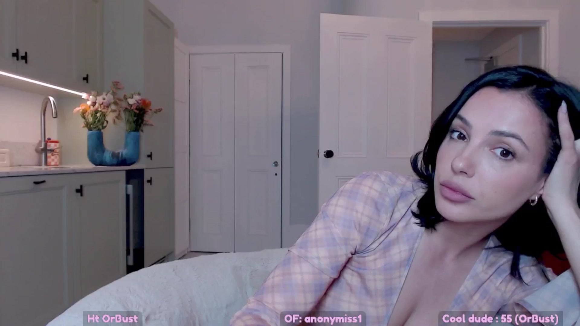 Gallery image thumbnail from Maze__'s myfreecams stream on, 04/01/2025, 21:13 image 12 of 20