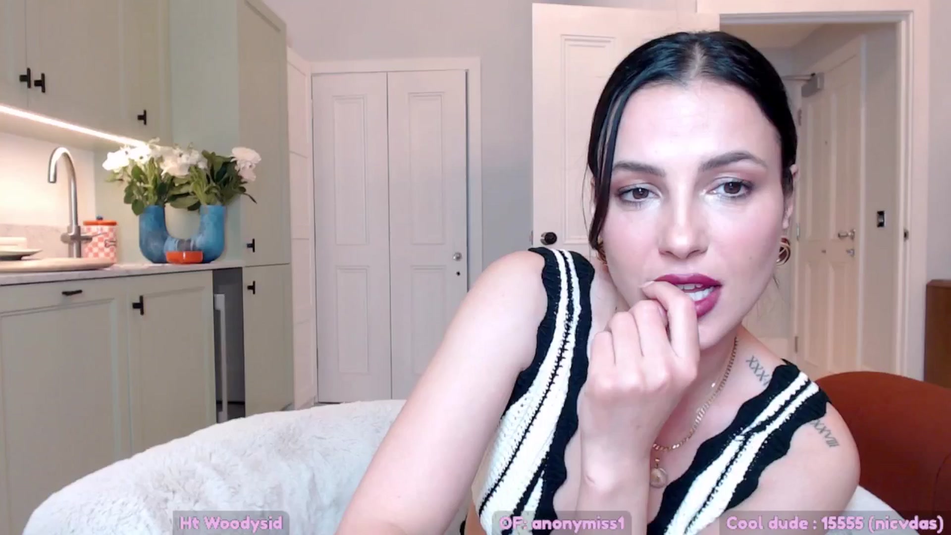 Gallery image thumbnail from Maze__'s myfreecams stream on, 04/06/2025, 22:20 image 4 of 20